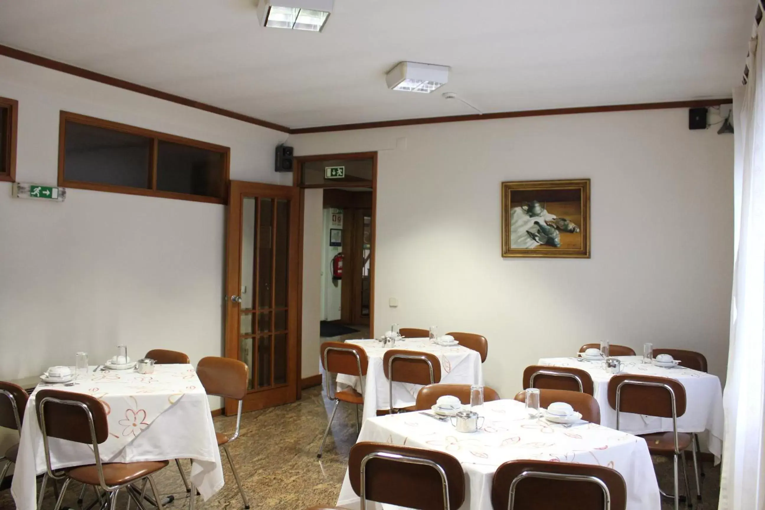 Continental breakfast, Restaurant/Places to Eat in Hotel Bom Sucesso