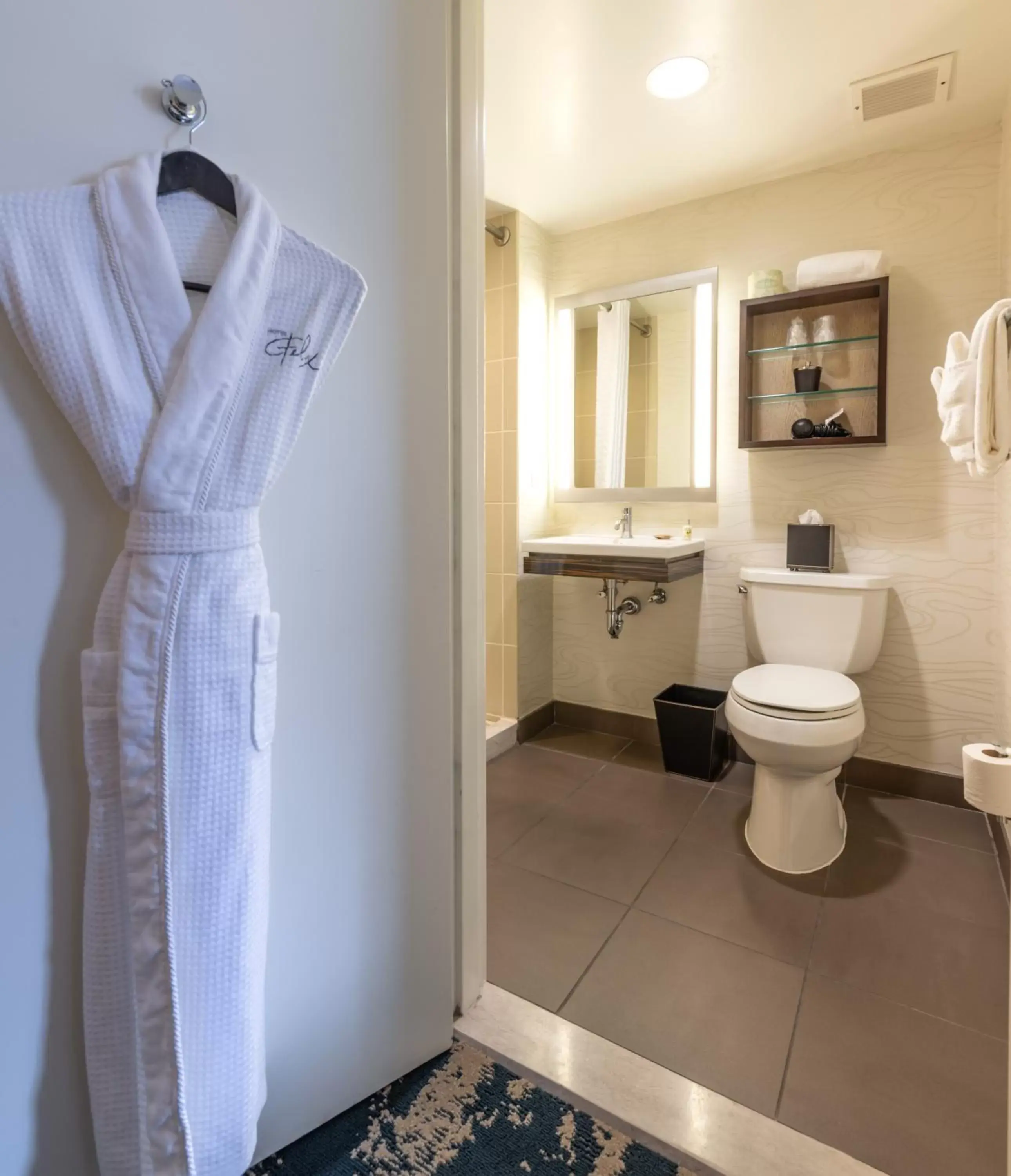 Toilet, Bathroom in Hotel Felix