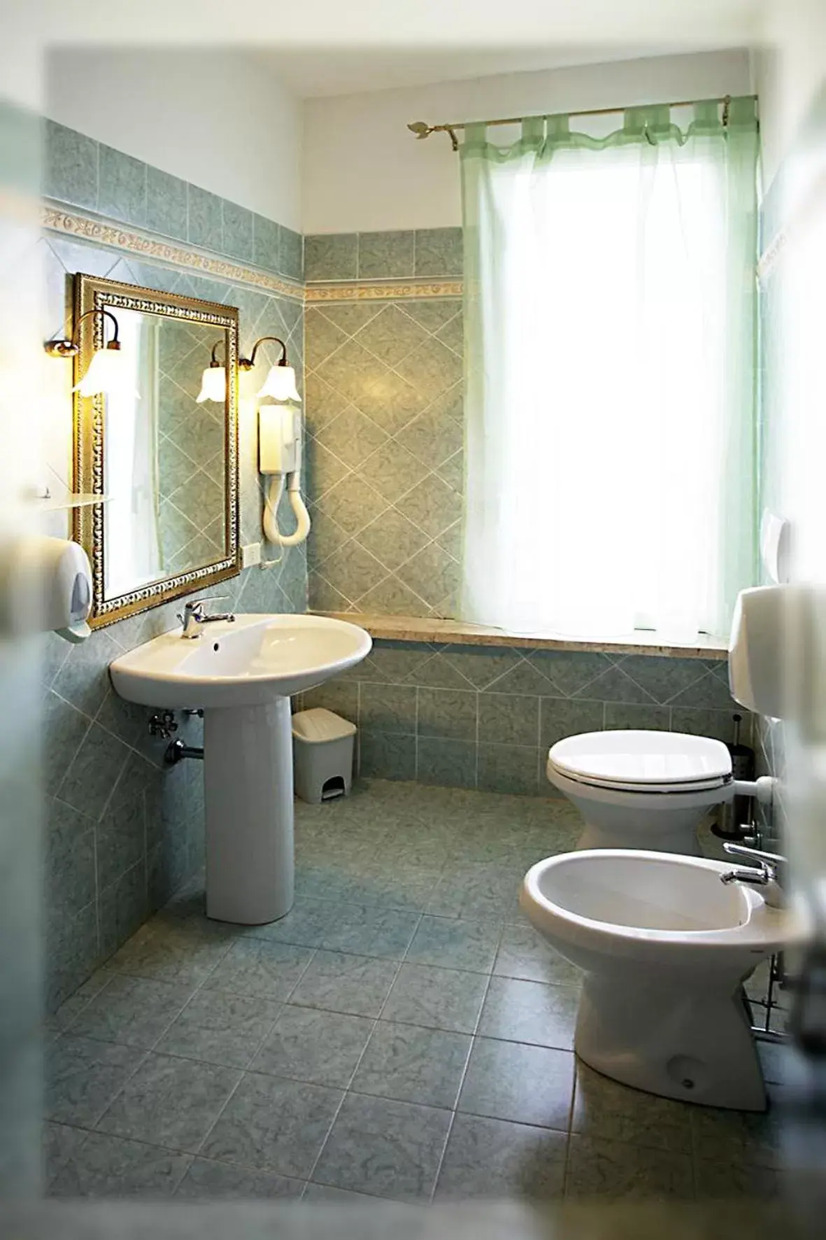 Day, Bathroom in Hotel Parco Dei Principi