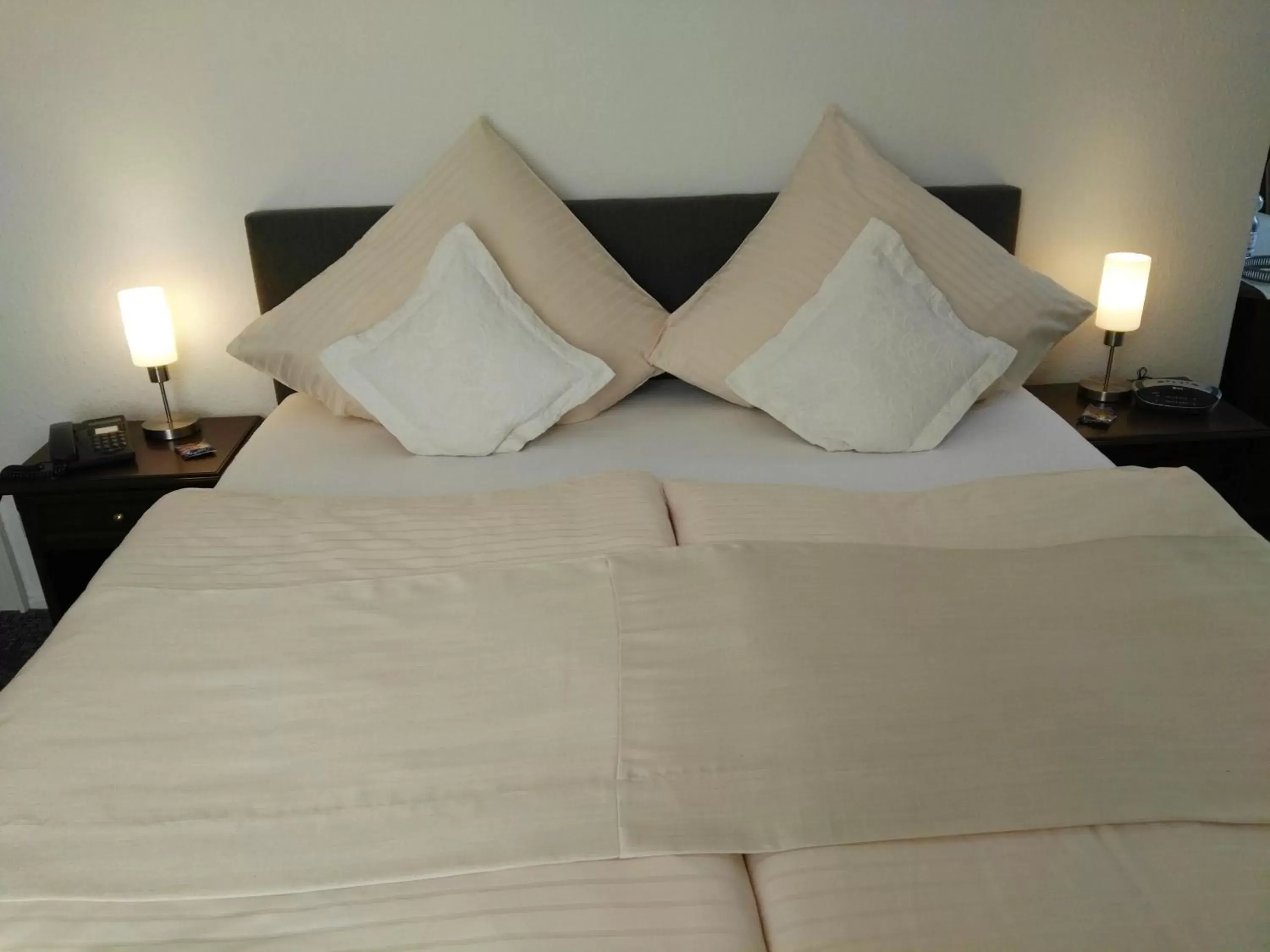 Bed in Hotel Carolinenhof