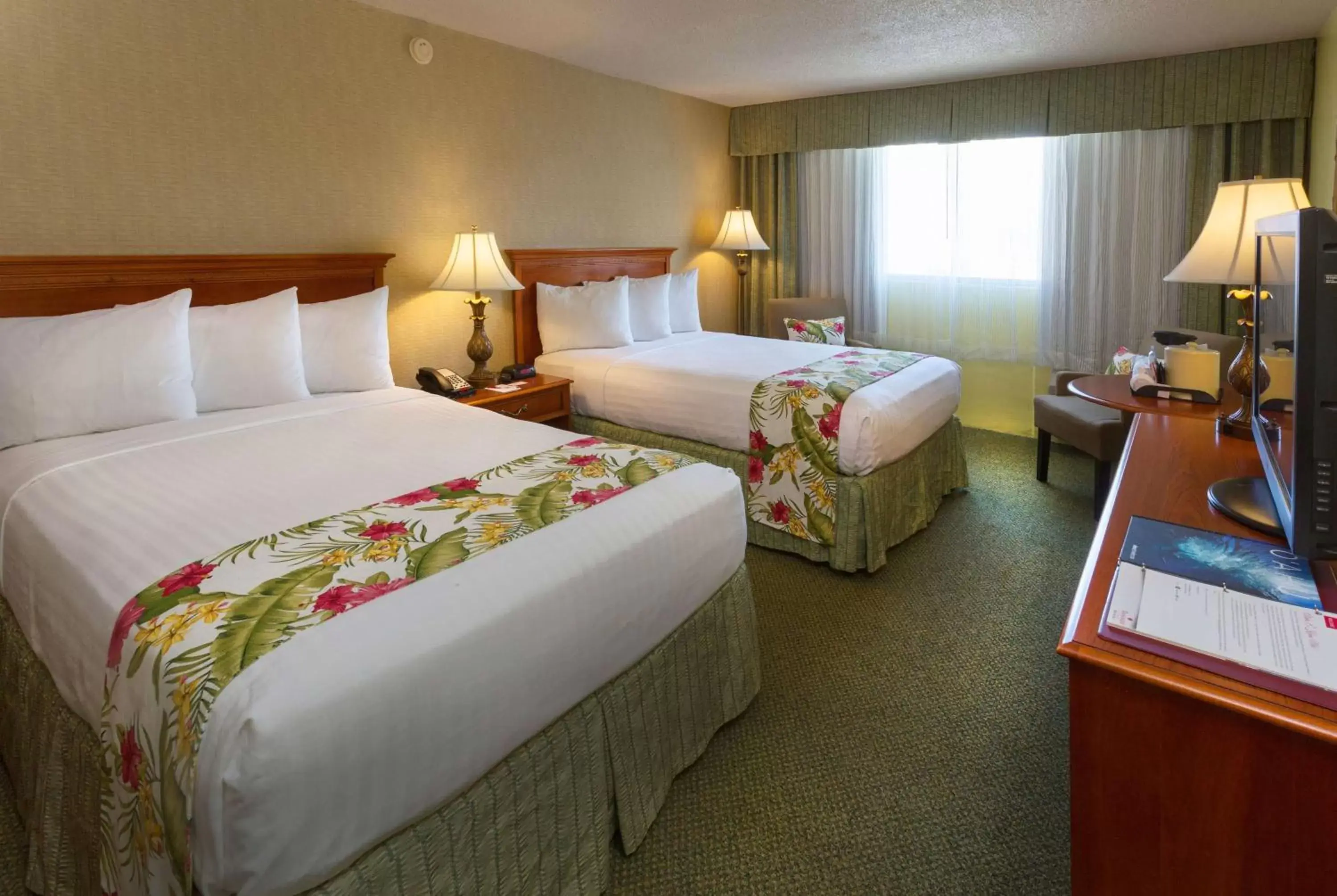 Photo of the whole room, Bed in Ramada Plaza by Wyndham Waikiki