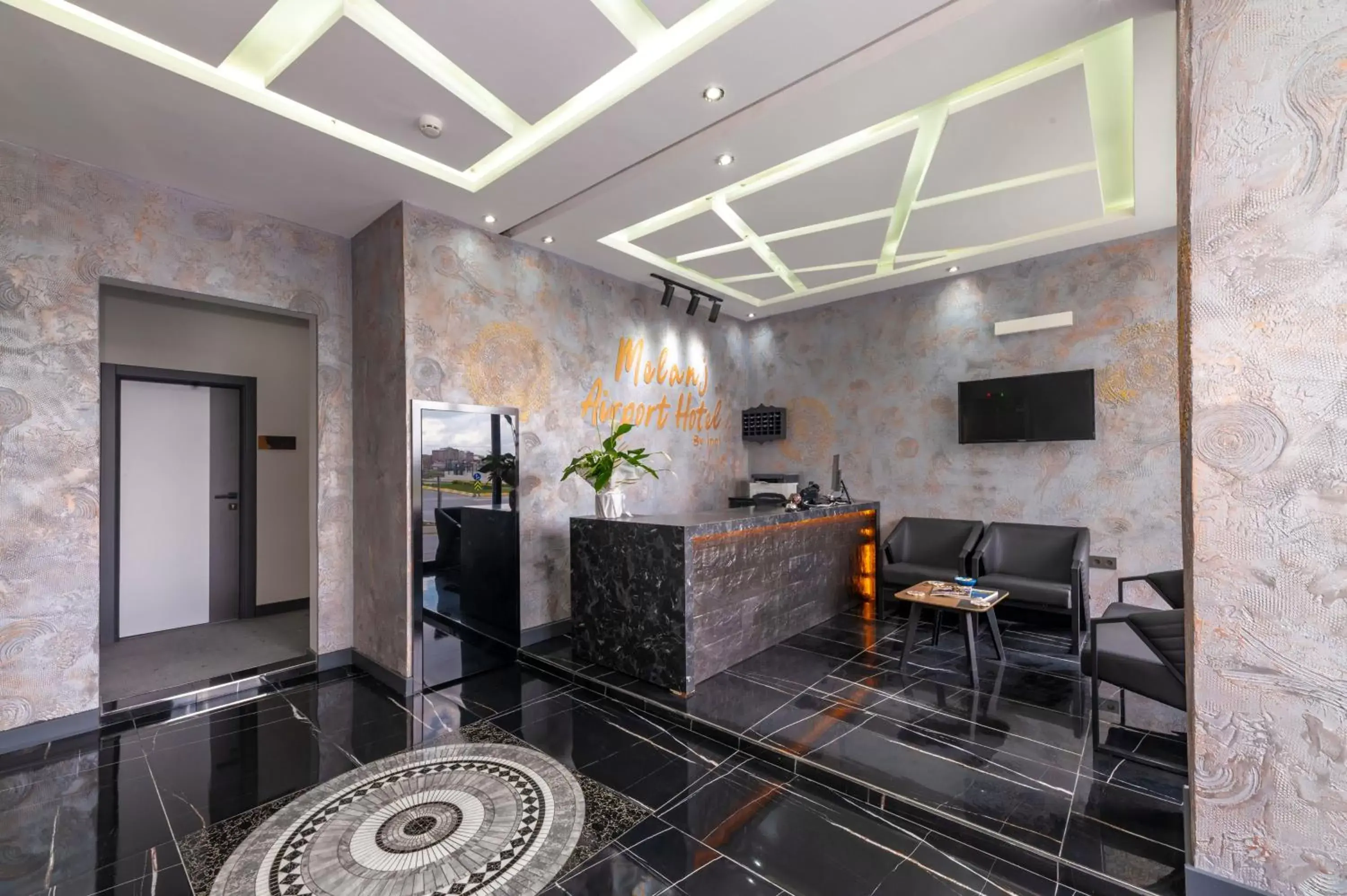 Facade/entrance in Melanj Airport Hotel Facade/entrance in Melanj Airport Hotel