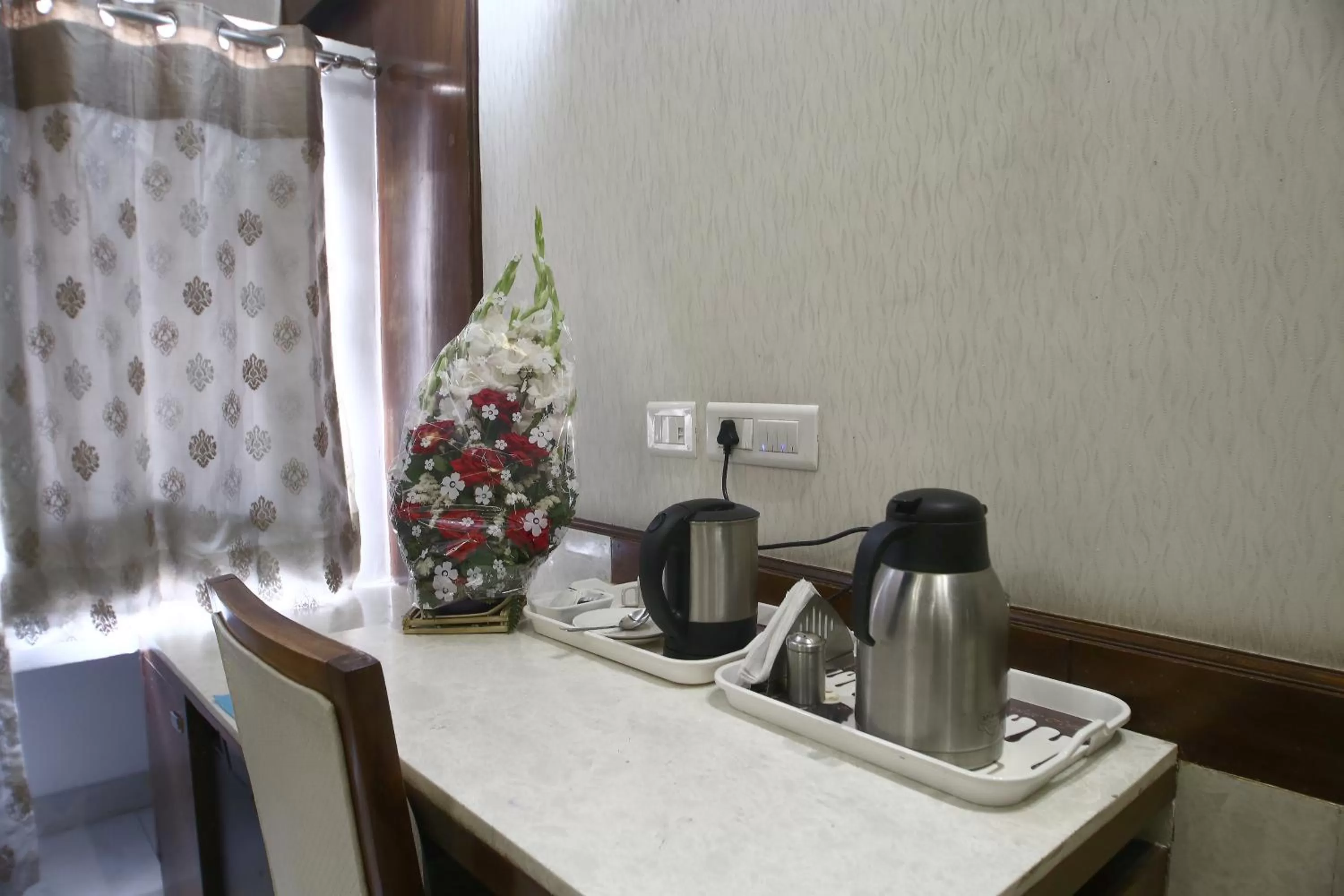 Coffee/tea facilities in Hotel Emerald