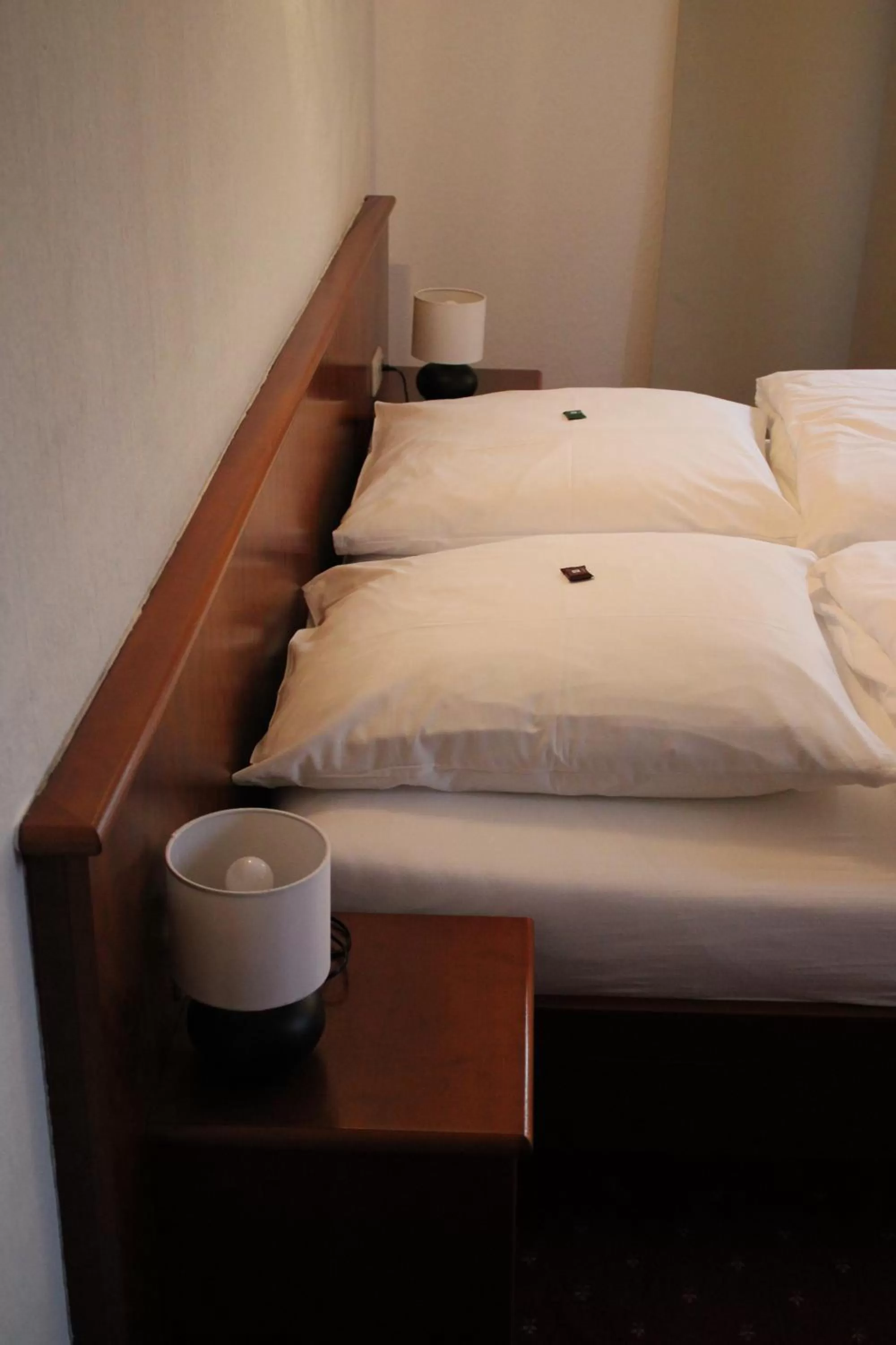 Bedroom, Bed in Hotel Mintarder Wasserbahnhof