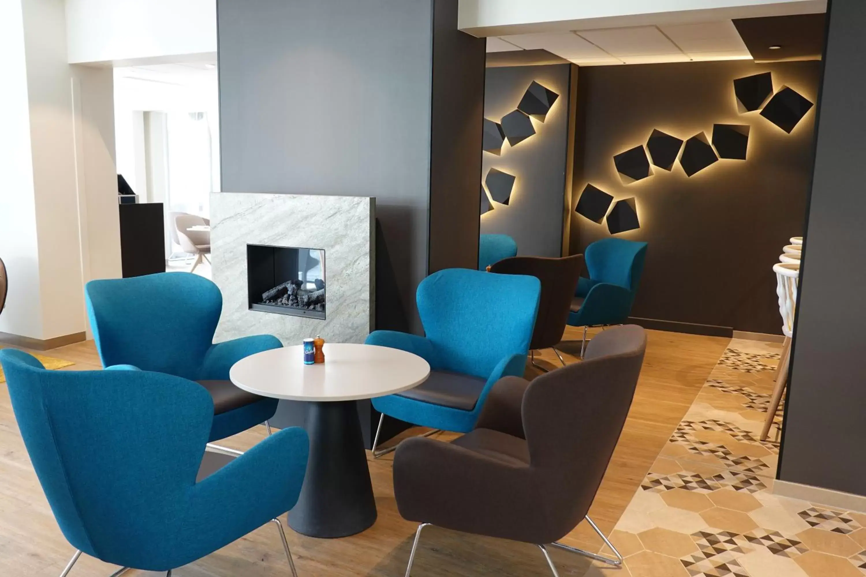 Lounge or bar, Seating Area in Novotel Evry Courcouronnes
