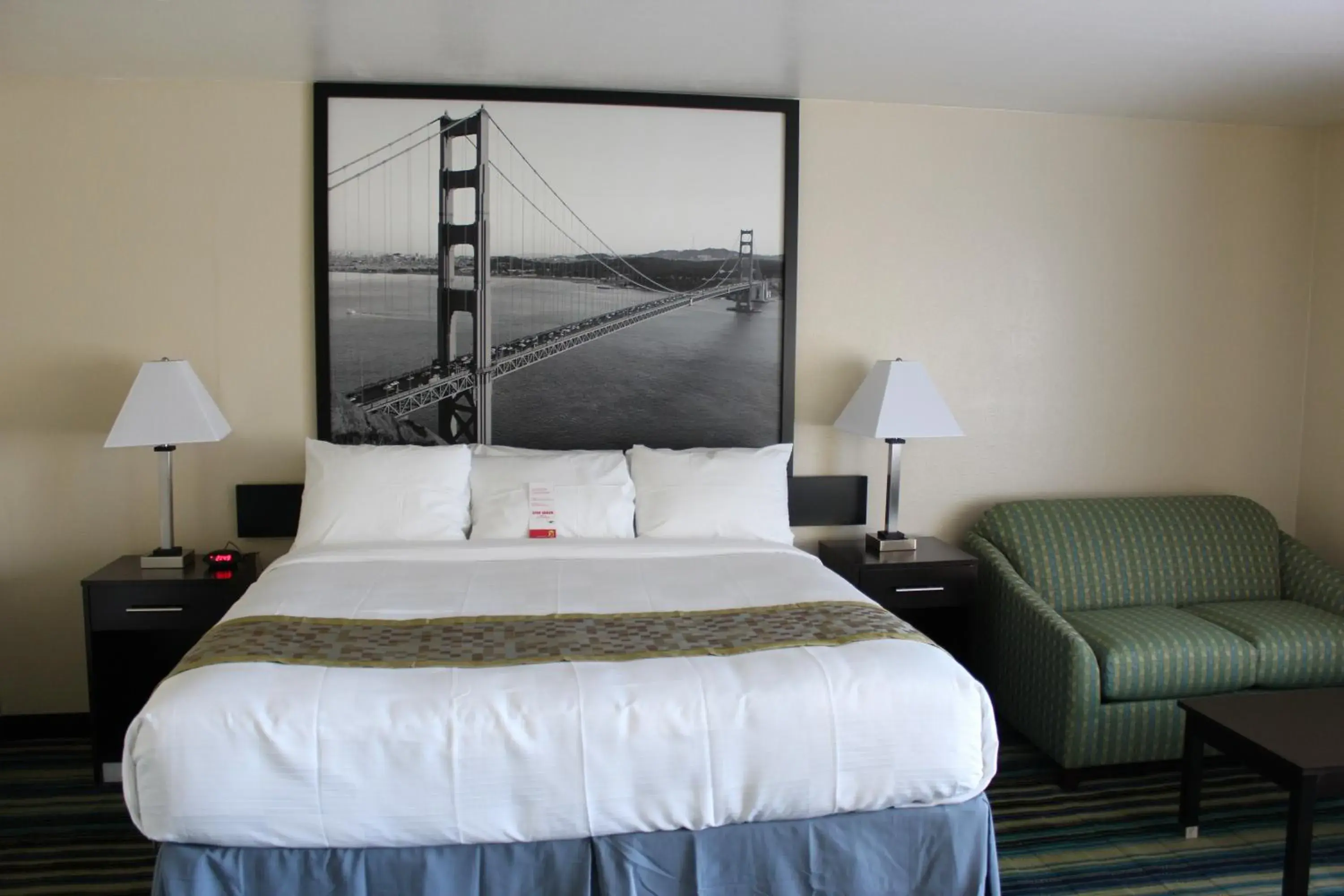 Bed in Super 8 by Wyndham Vallejo/Napa Valley Bed in Super 8 by Wyndham Vallejo/Napa Valley