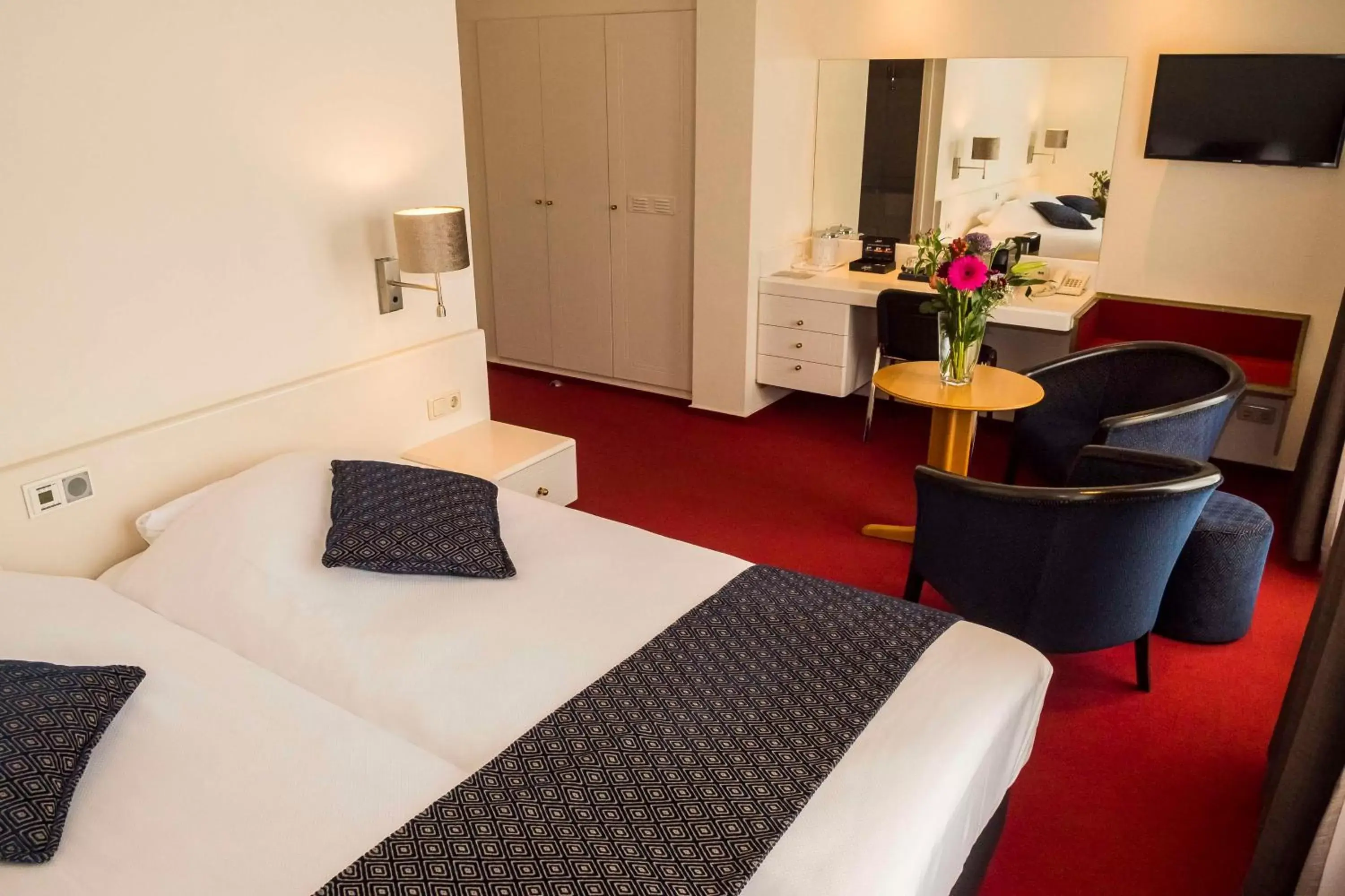 Junior Suite with Two Single Beds - Non-Smoking in Best Western Hotel Slenaken