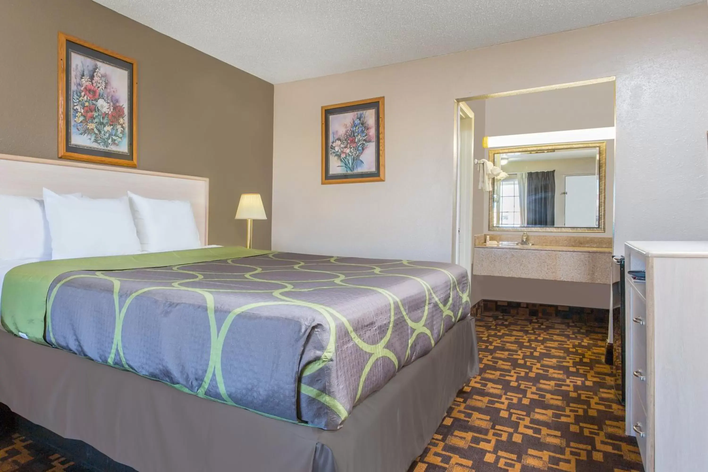 King Room - Non-Smoking in Super 8 by Wyndham Antioch/Nashville South East