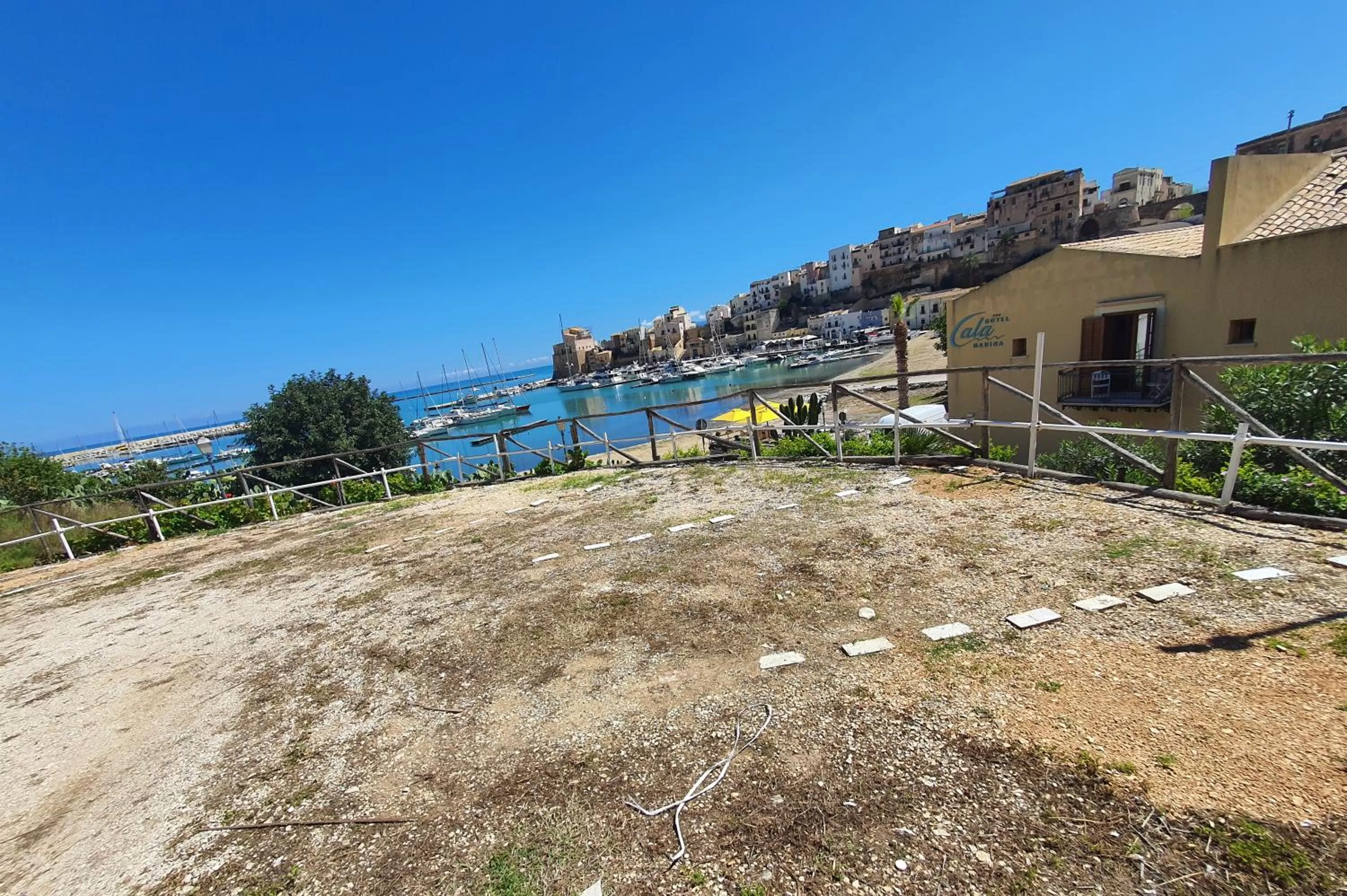 Parking in Hotel Cala Marina