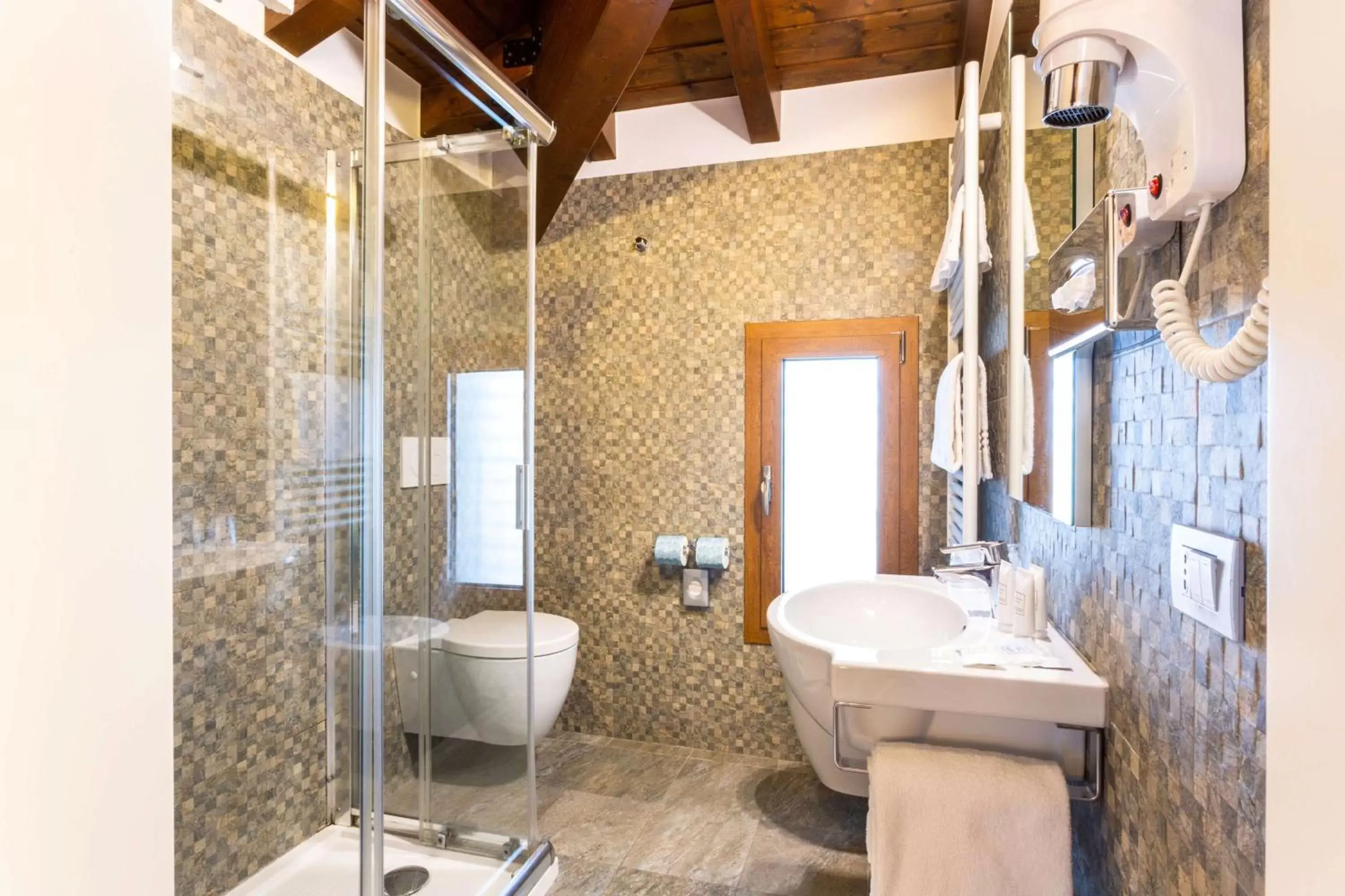 Bathroom in BEST WESTERN Titian Inn Hotel Treviso