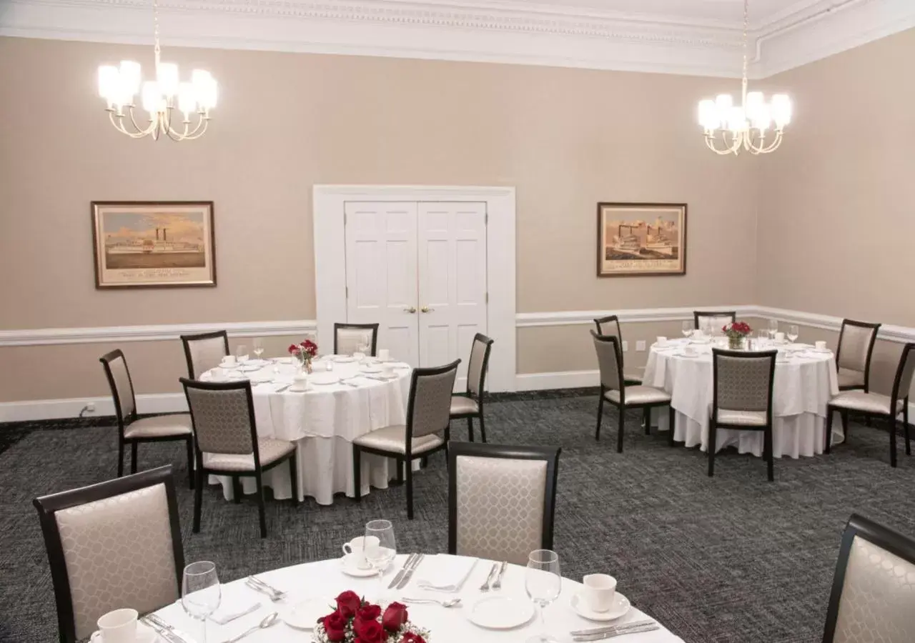 Meeting/conference room, Restaurant/Places to Eat in The Queensbury Hotel