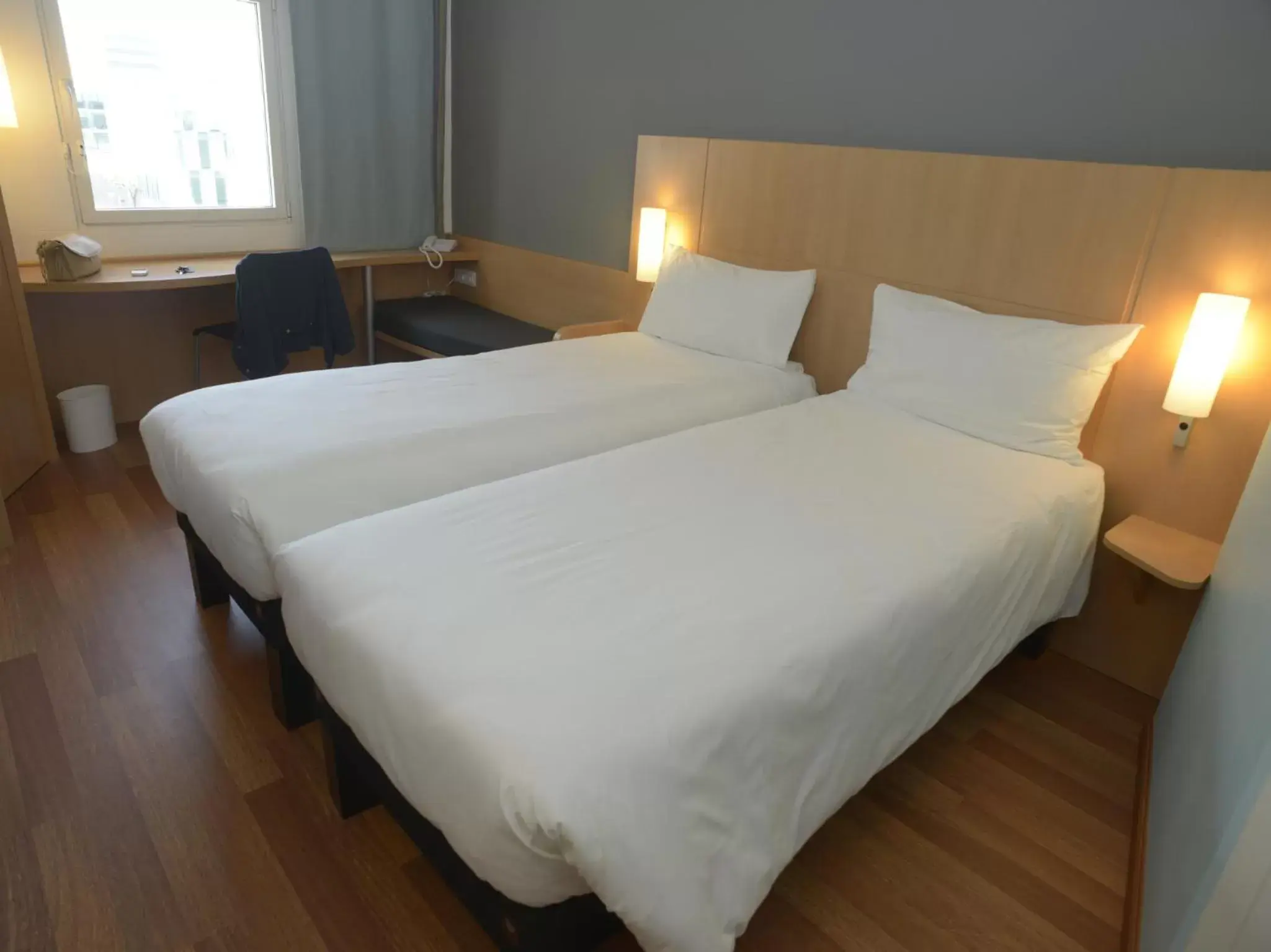 Standard Twin Room - Non-Smoking in Hotel Ibis Lisboa Parque das Nações
