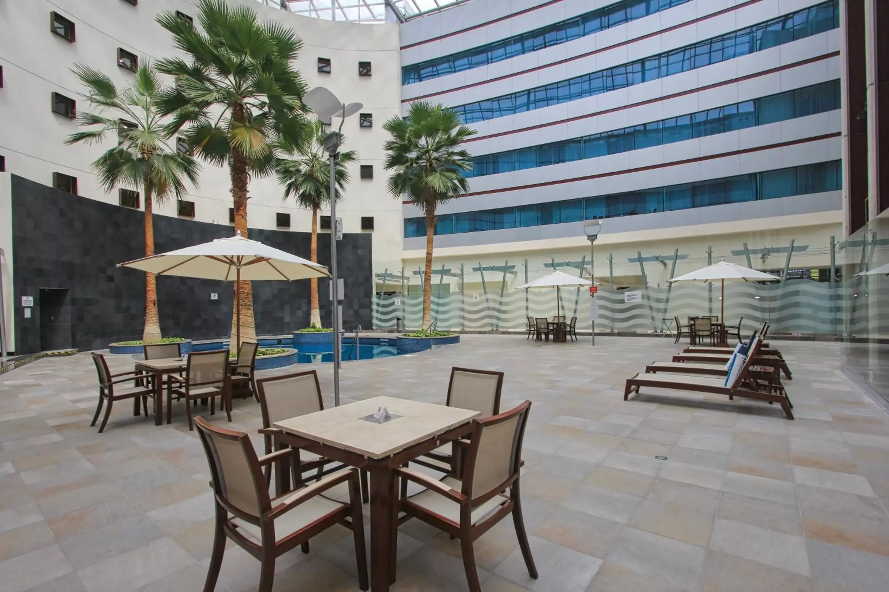 Swimming pool, Restaurant/Places to Eat in Crowne Plaza Leon, an IHG Hotel