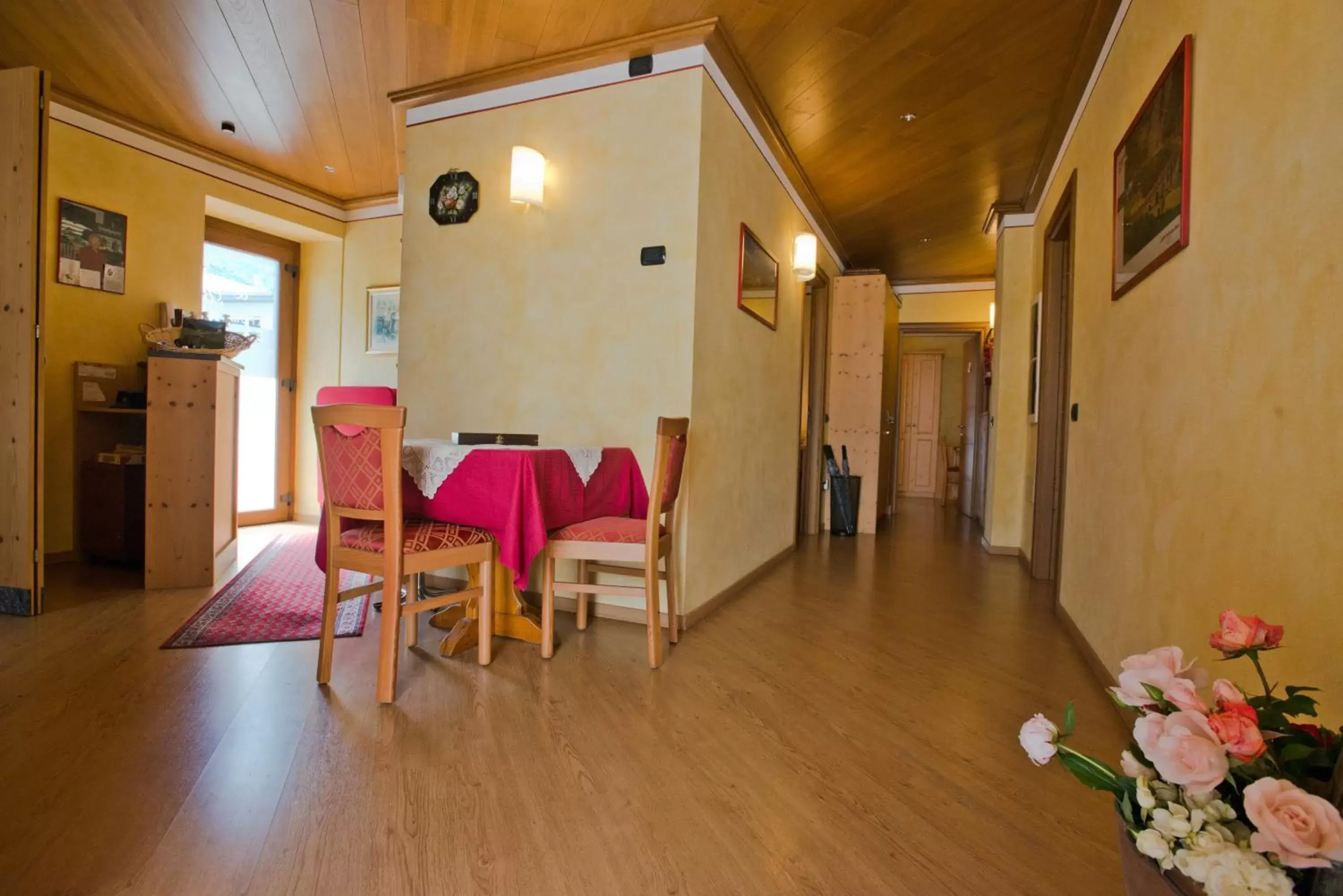 Seating area, Dining Area in Hotel Garni Le Corti