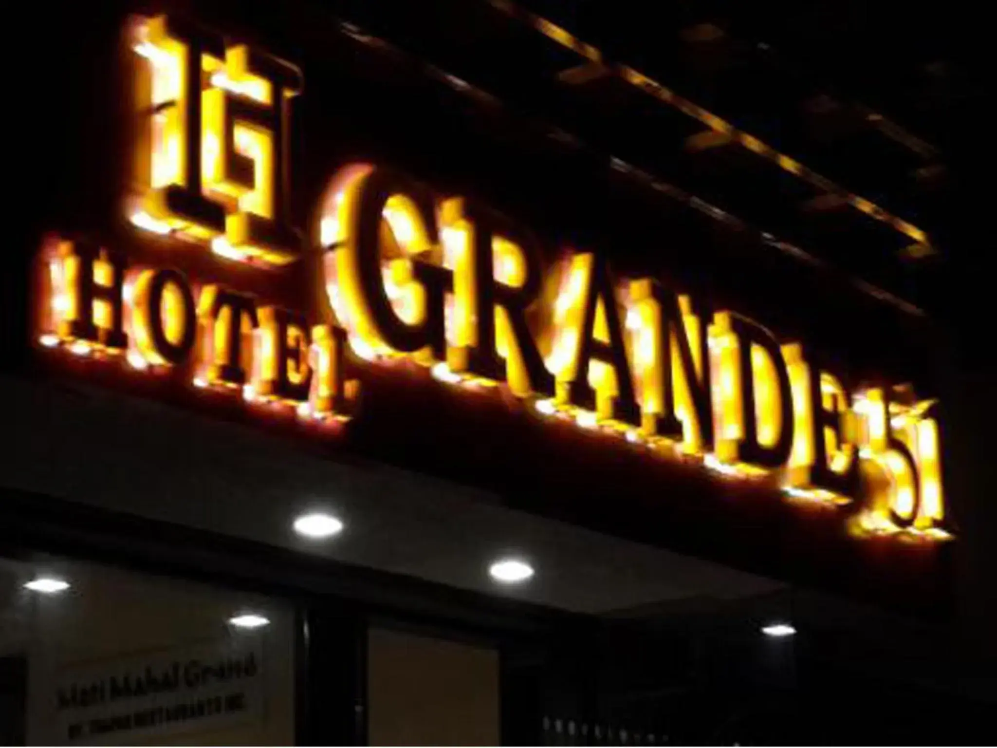 Property logo or sign in Hotel Grande 51