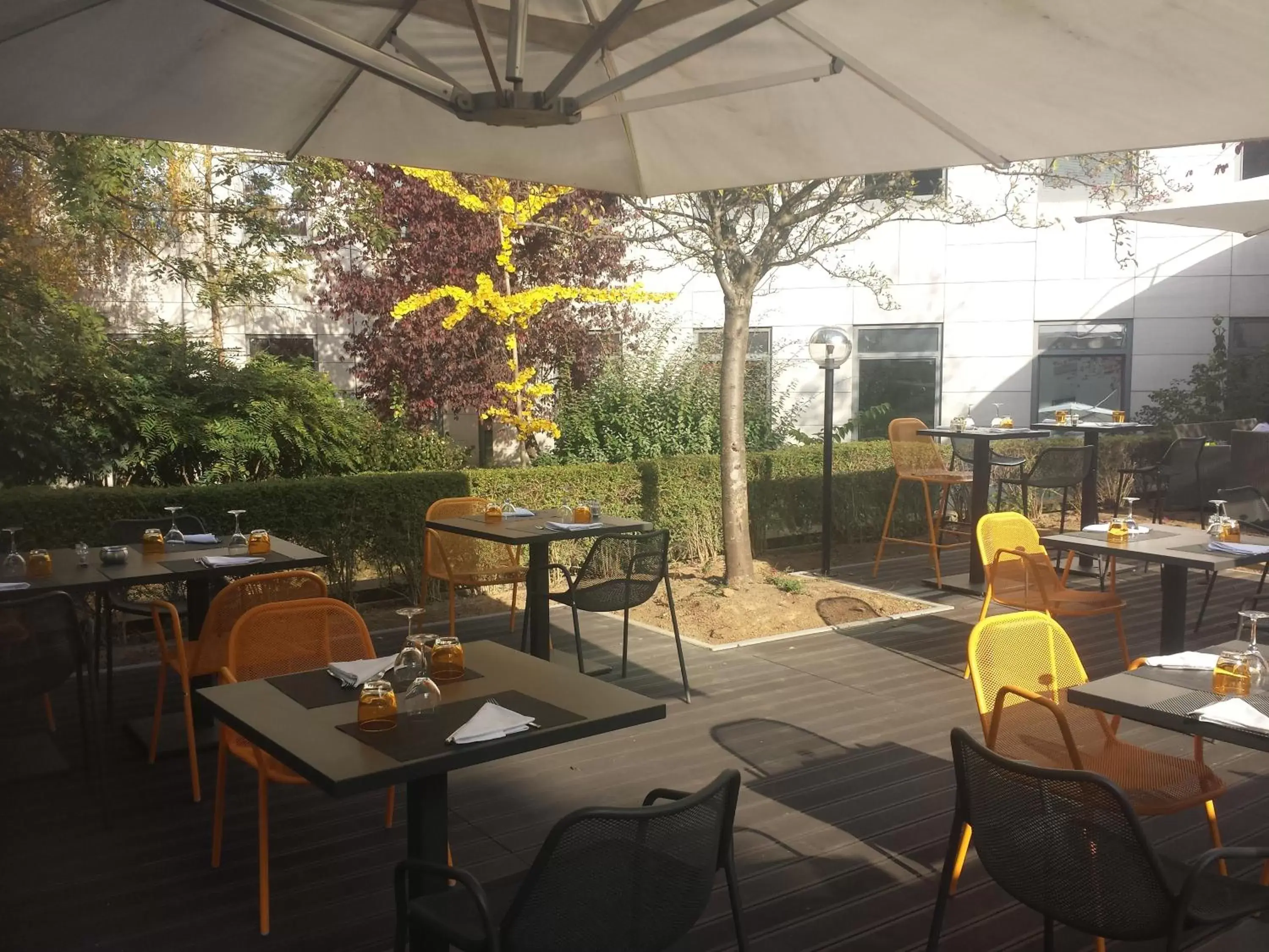 Balcony/Terrace, Restaurant/Places to Eat in Novotel Paris Charenton le Pont
