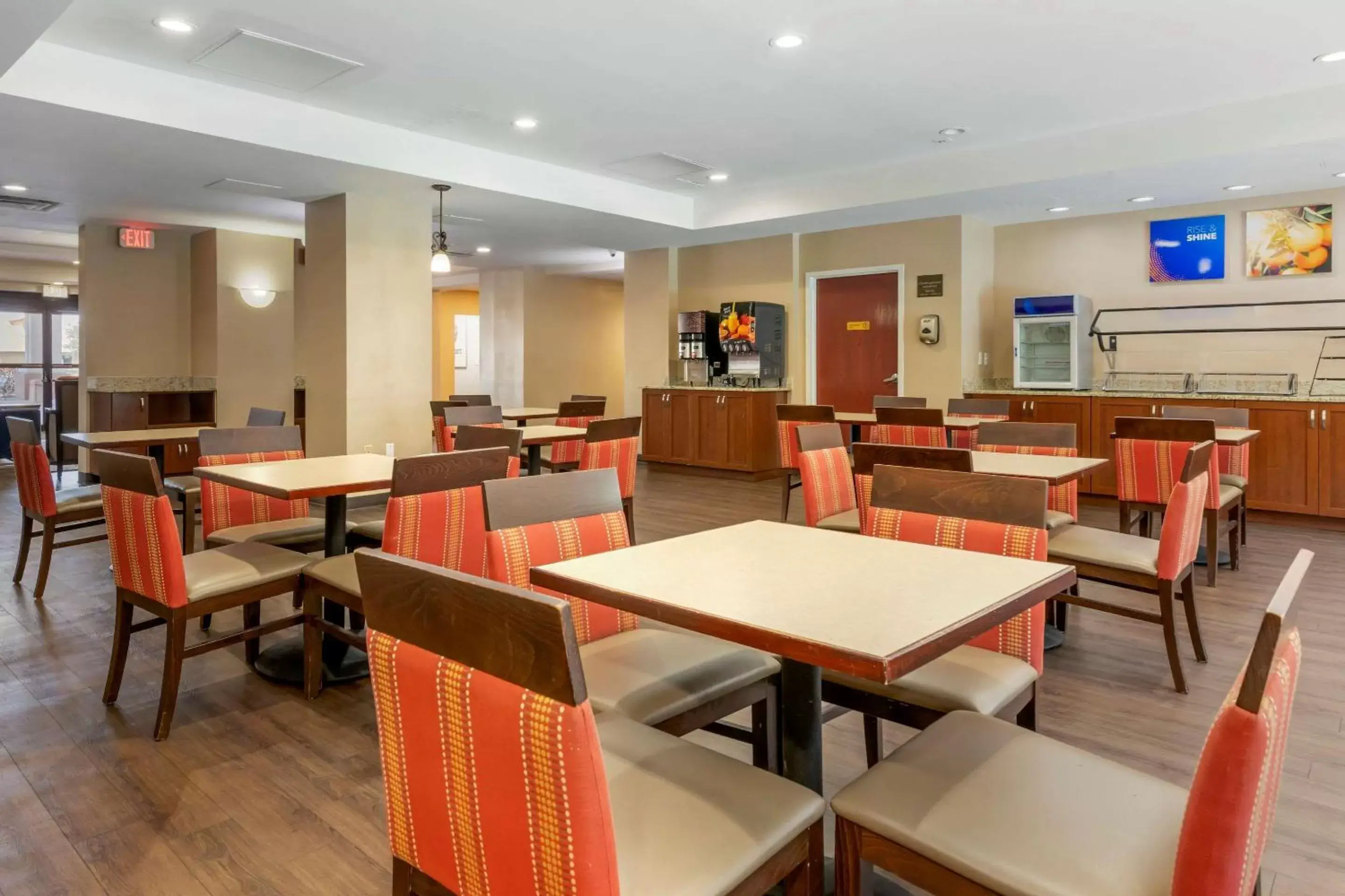 Restaurant/Places to Eat in Comfort Inn International Drive