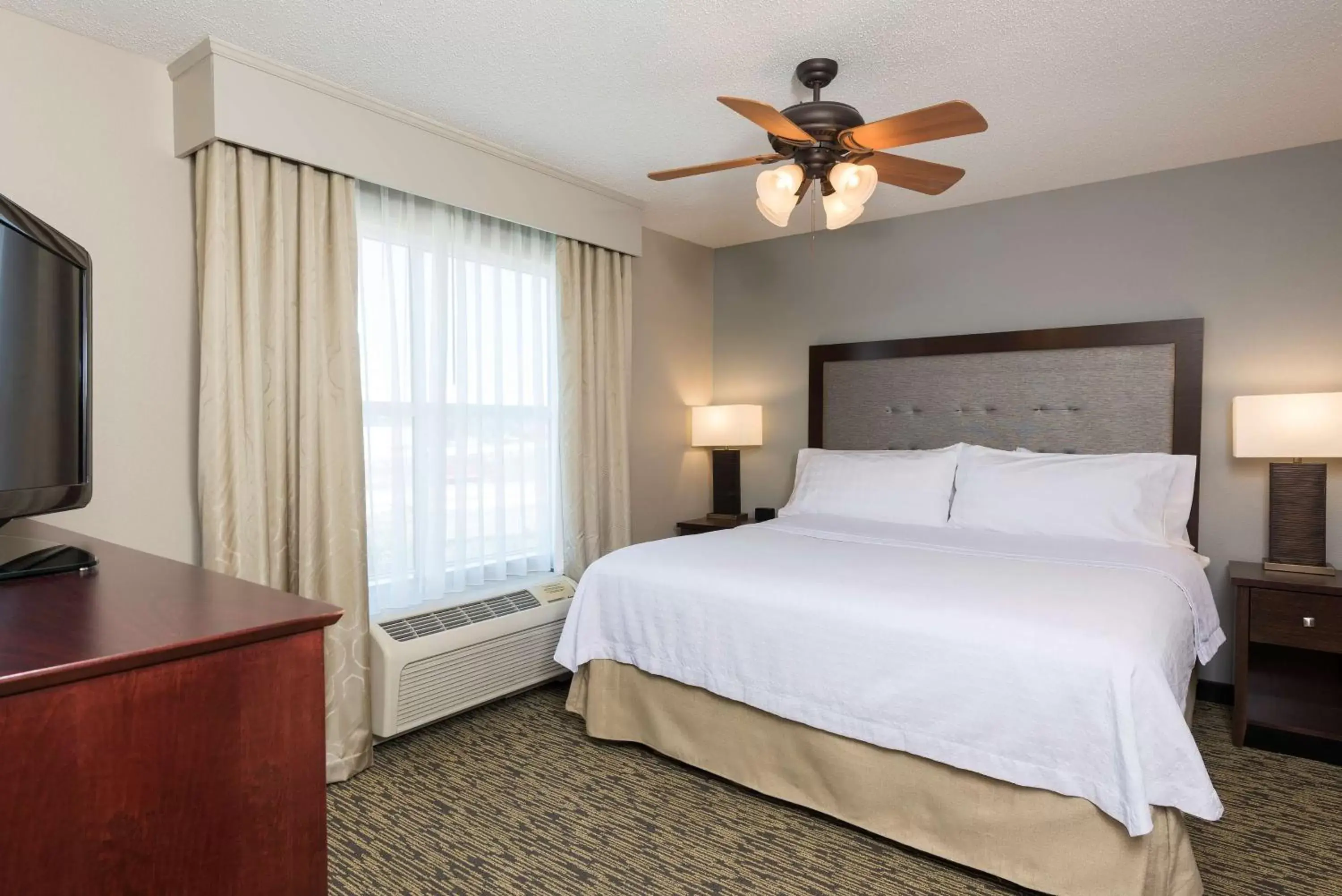 Bed in Homewood Suites by Hilton Indianapolis Northwest