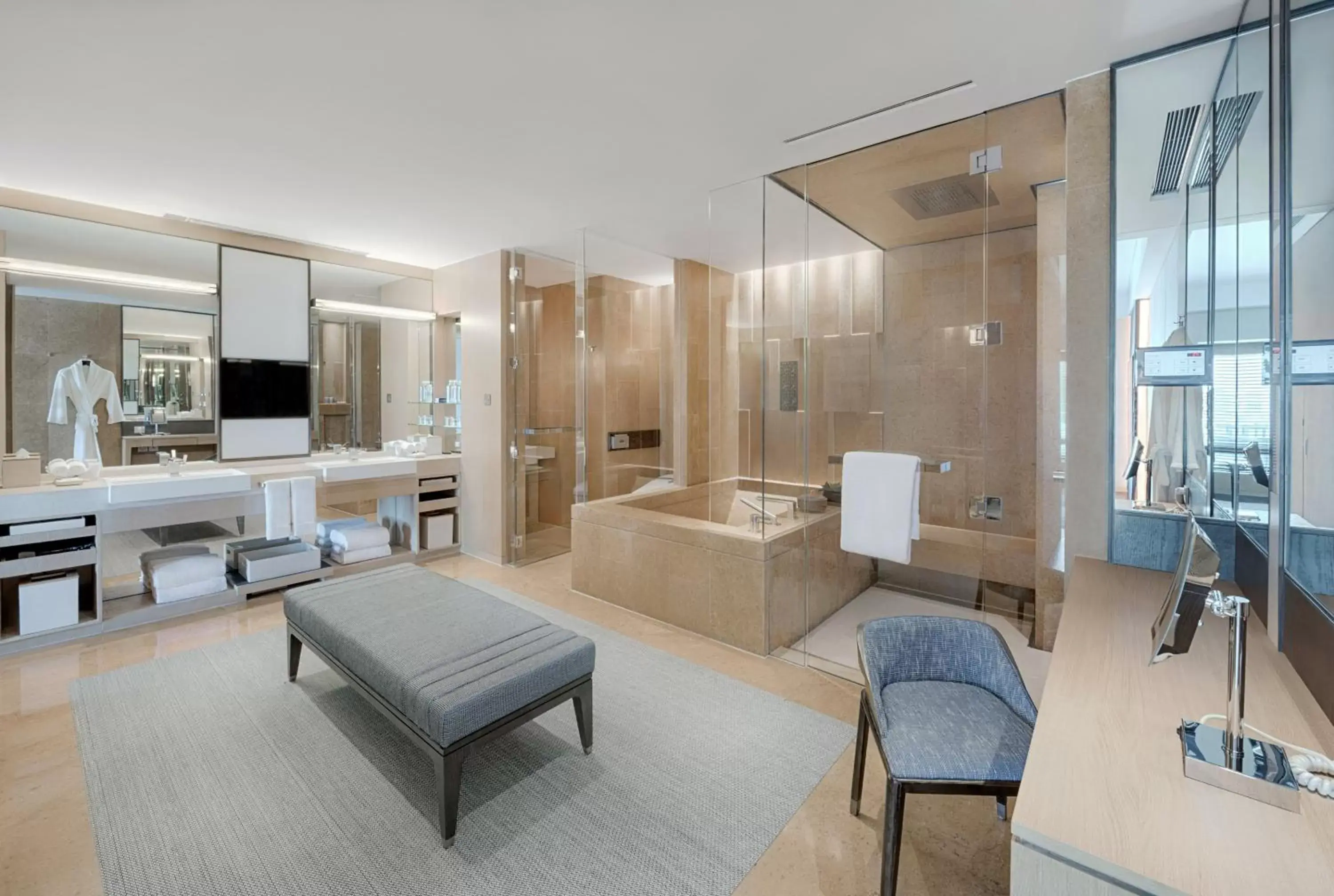 Bathroom, Seating Area in Park Hyatt Beijing