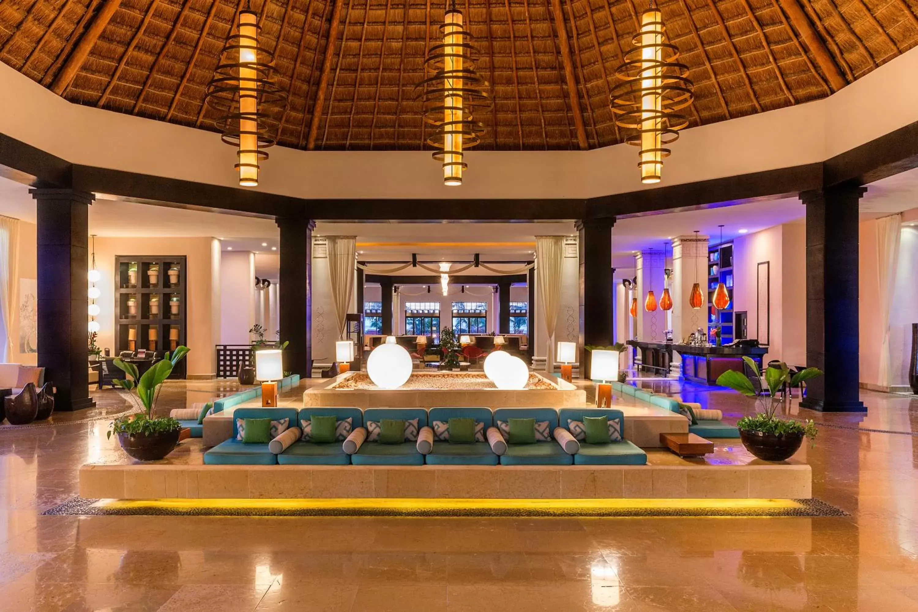 Lobby or reception in El Beso Adults Only at Ocean Coral & Turquesa All Inclusive