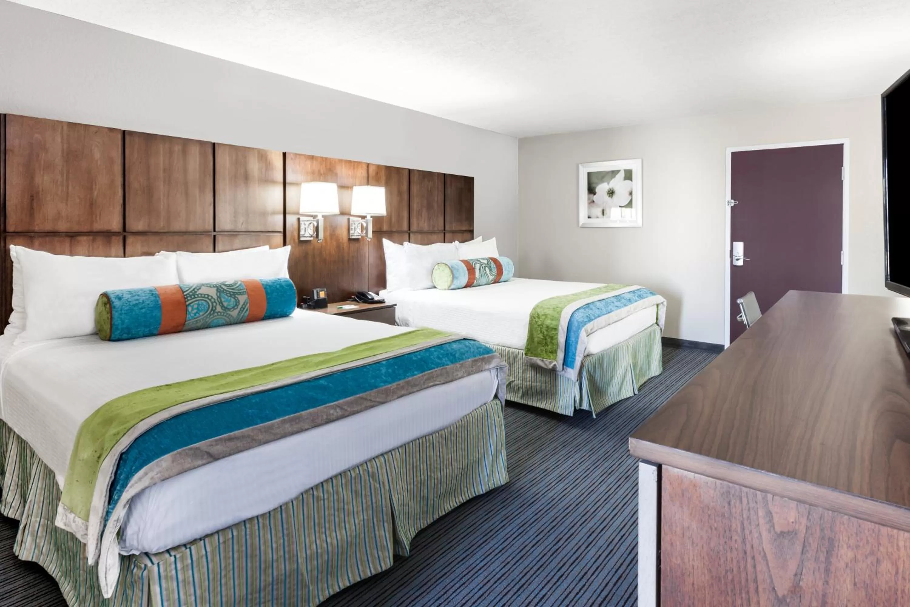 Queen Room with Two Queen Beds in Holiday Inn Hotel & Suites Oklahoma City North, an IHG Hotel