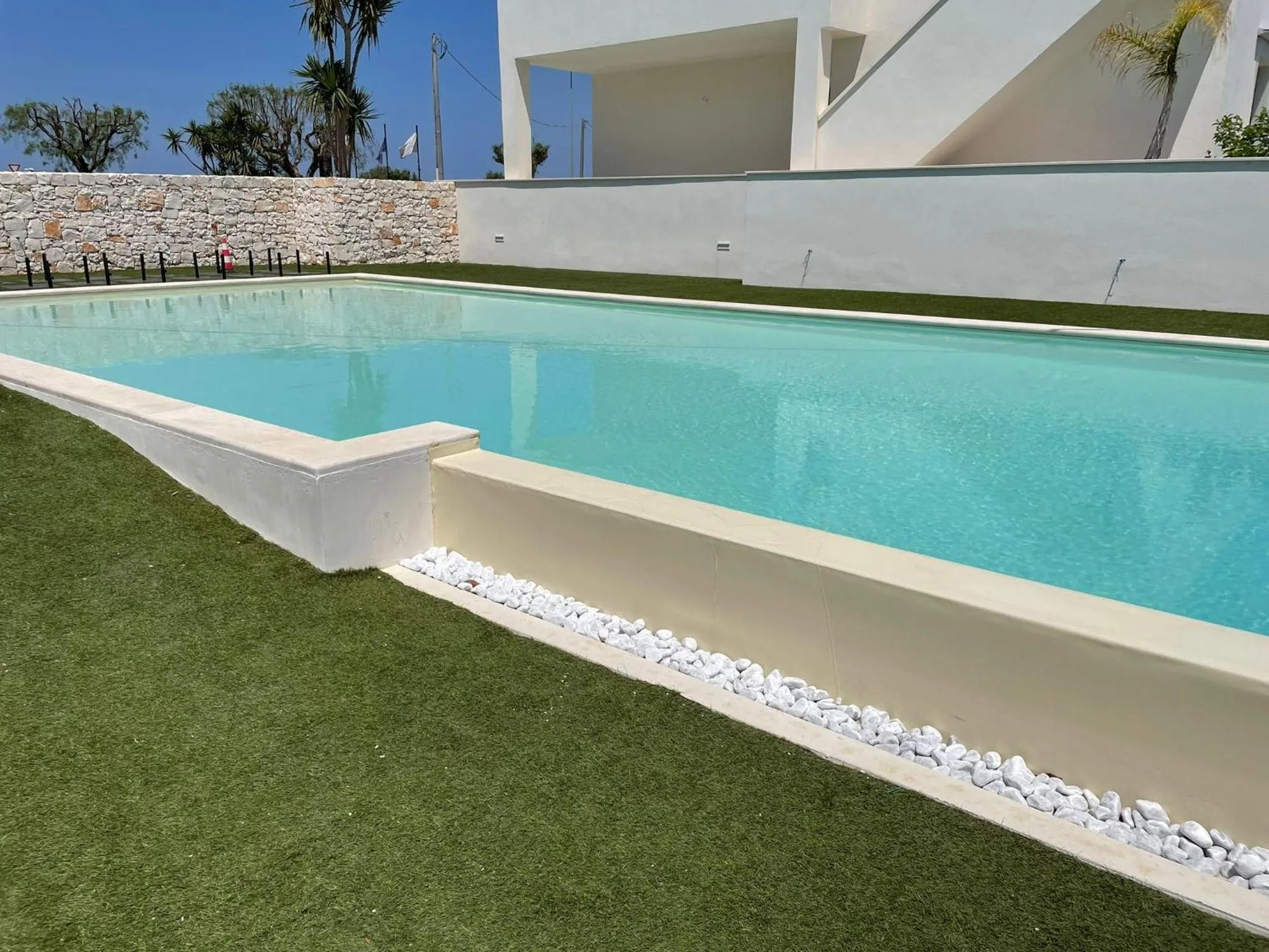 Swimming pool in Tuo Hotel