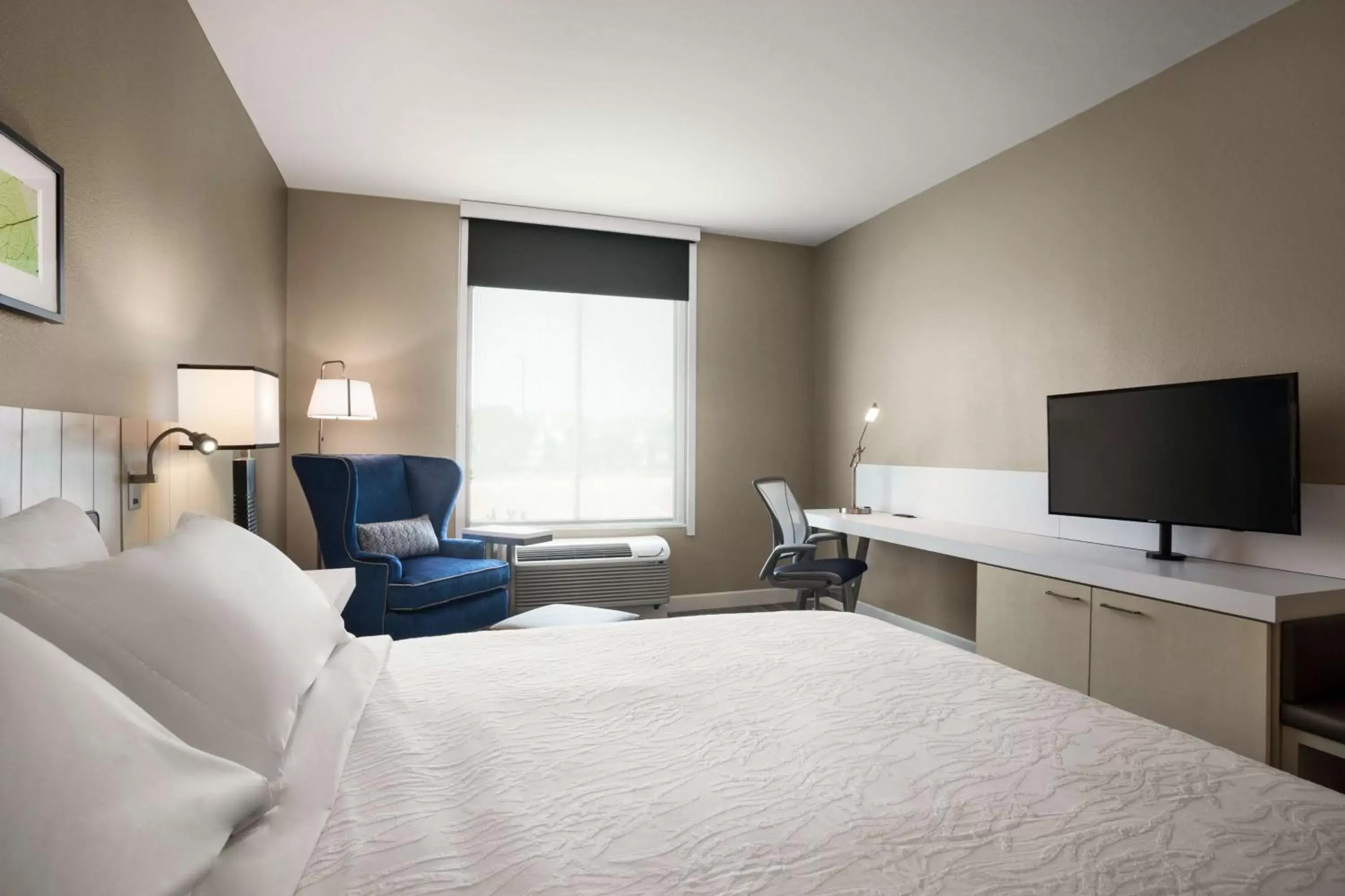 Bedroom, Bed in Hilton Garden Inn Houston-Baytown