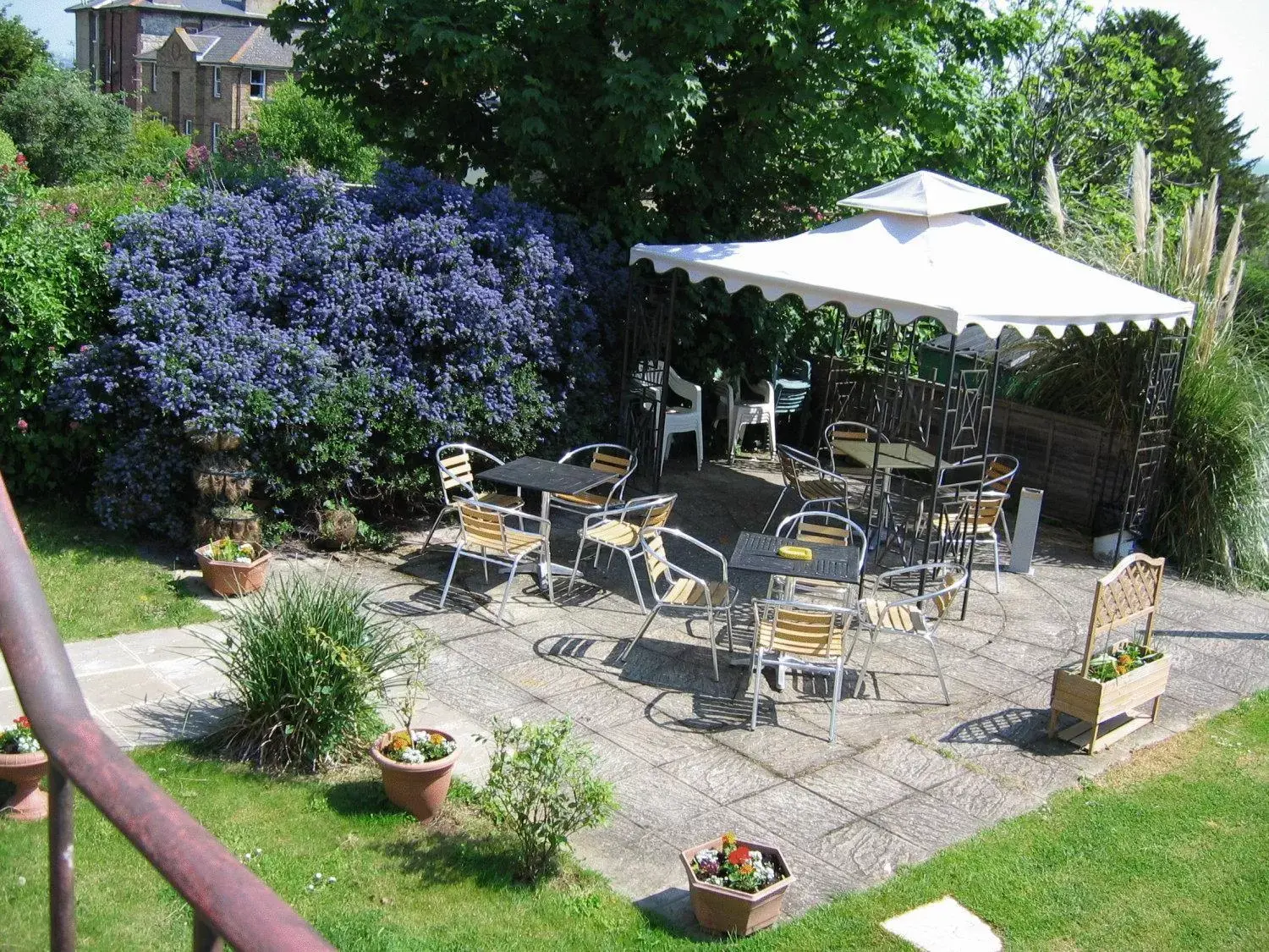 Garden, Restaurant/Places to Eat in Dorset Hotel, Isle of Wight