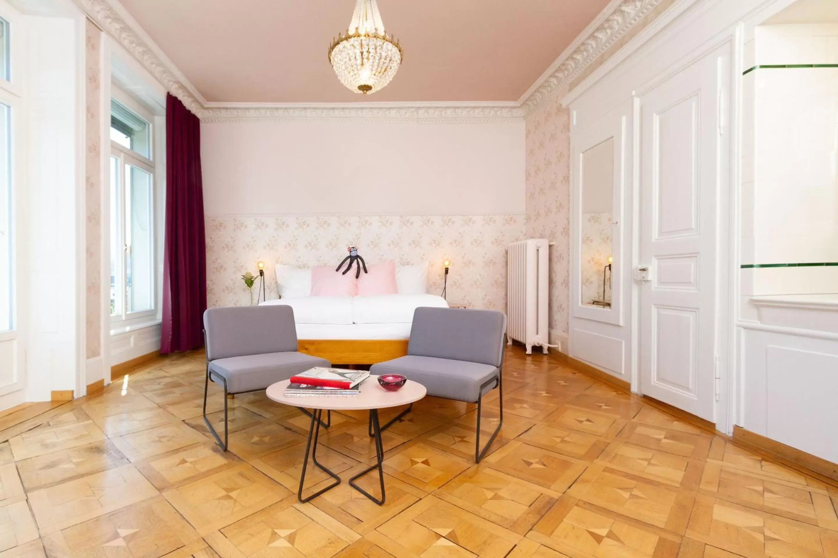 Photo of the whole room, Seating Area in Hotel Beau Séjour Lucerne