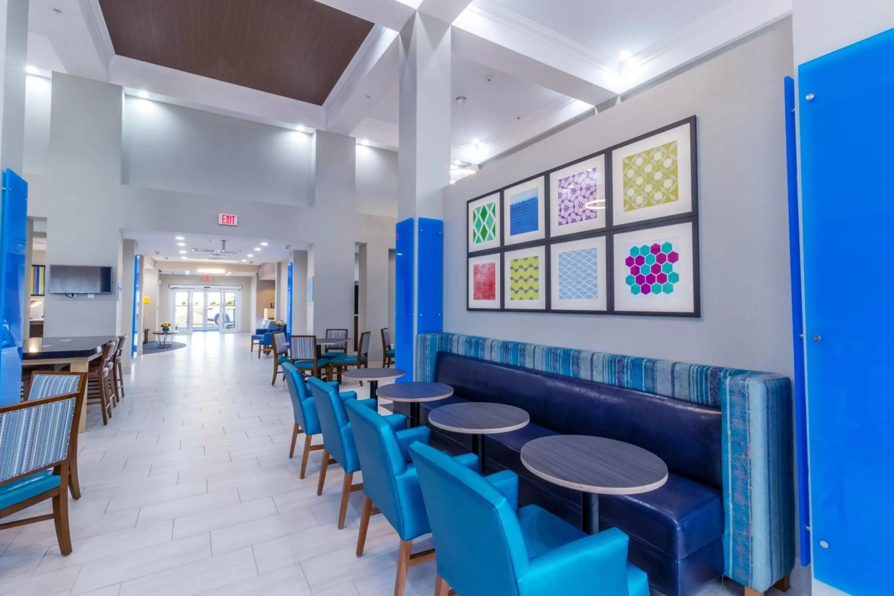 Breakfast in Holiday Inn Express Hotel & Suites Crestview South I-10 by IHG Breakfast in Holiday Inn Express Hotel & Suites Crestview South I-10 by IHG