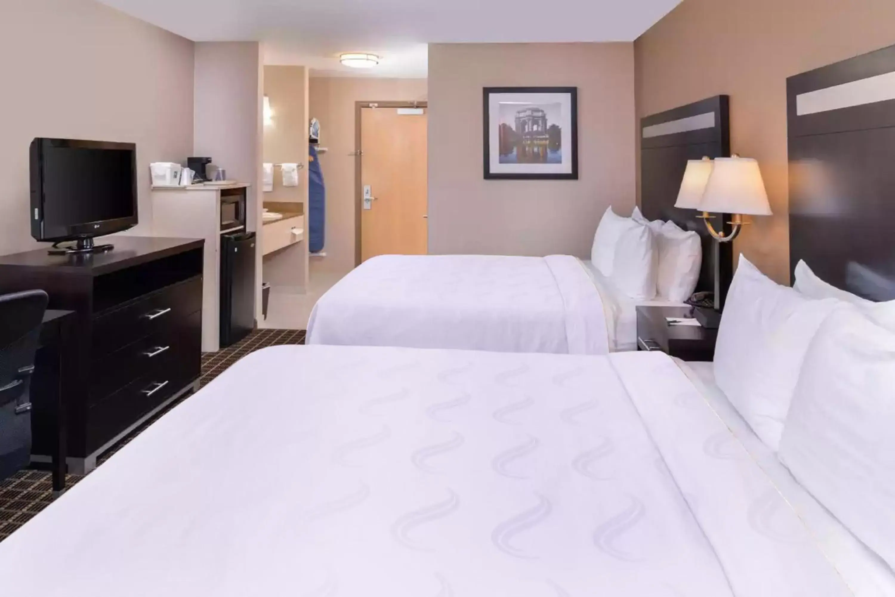 Photo of the whole room, Bed in Hotel Nova SFO By FairBridge