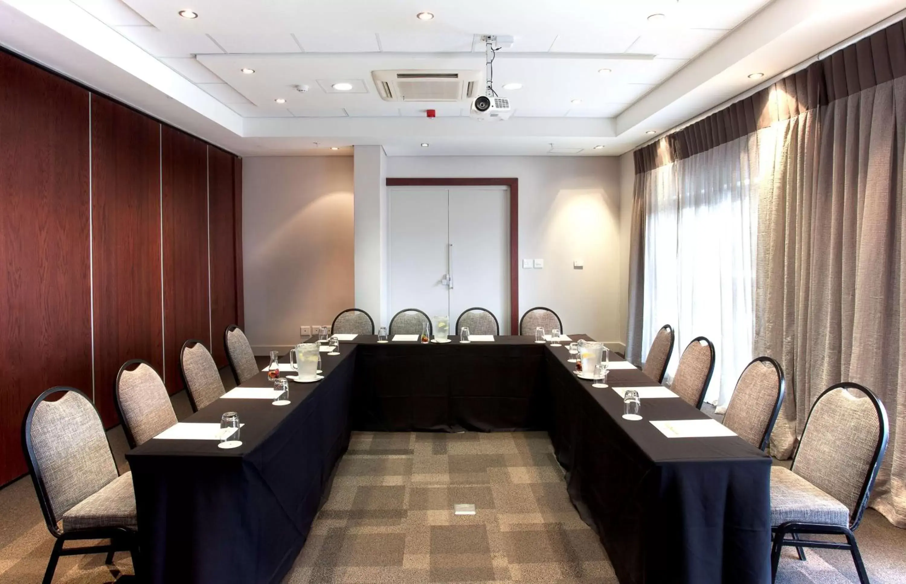 Meeting/conference room in DoubleTree by Hilton Cape Town Upper Eastside