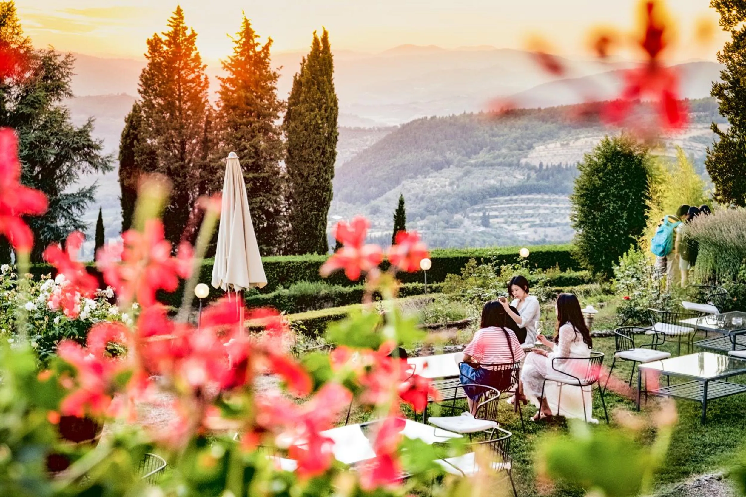 People in Villa Pitiana