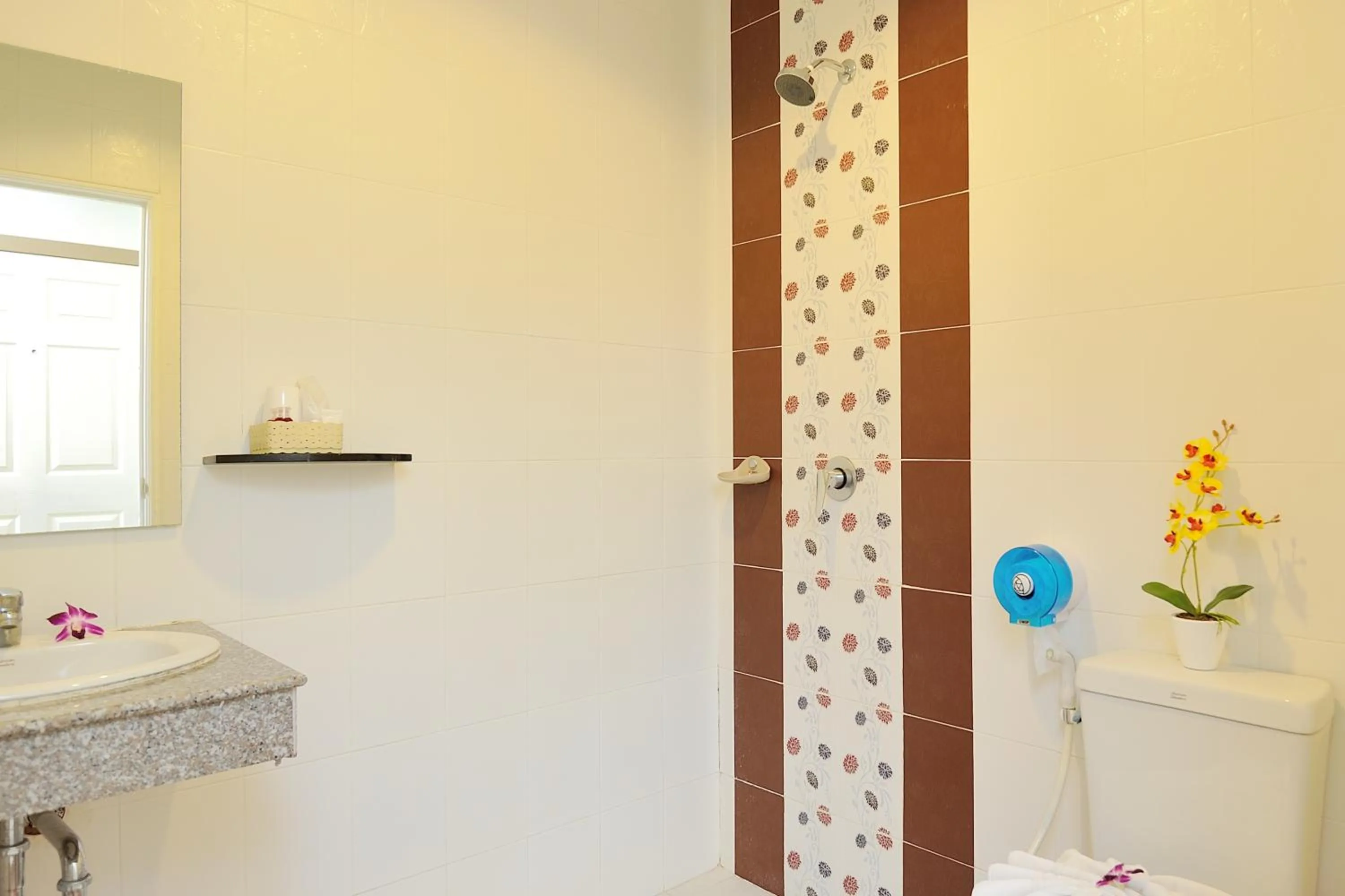 Bathroom in Pimrada Hotel