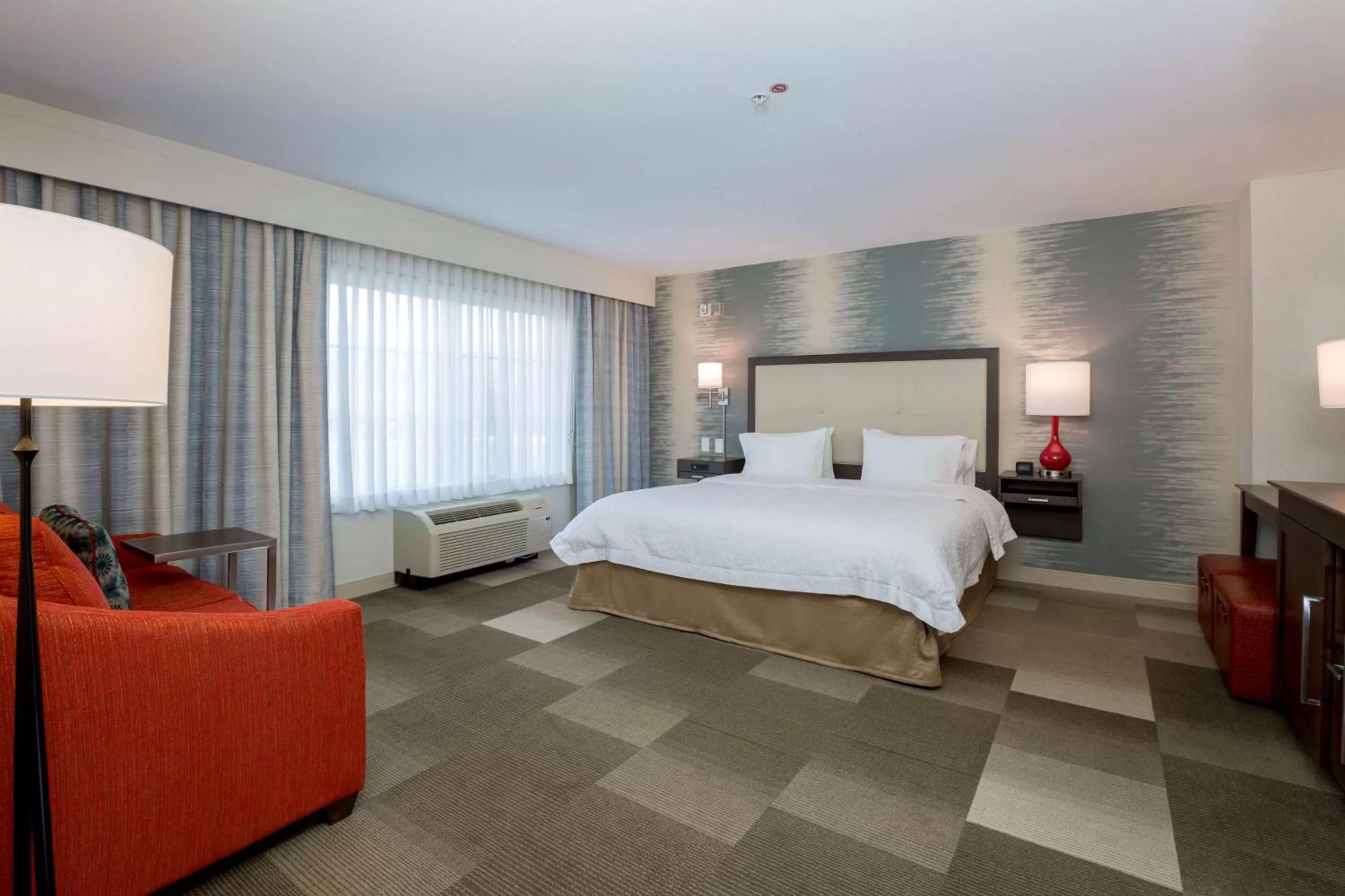 Bed in Hampton Inn Santa Barbara/Goleta