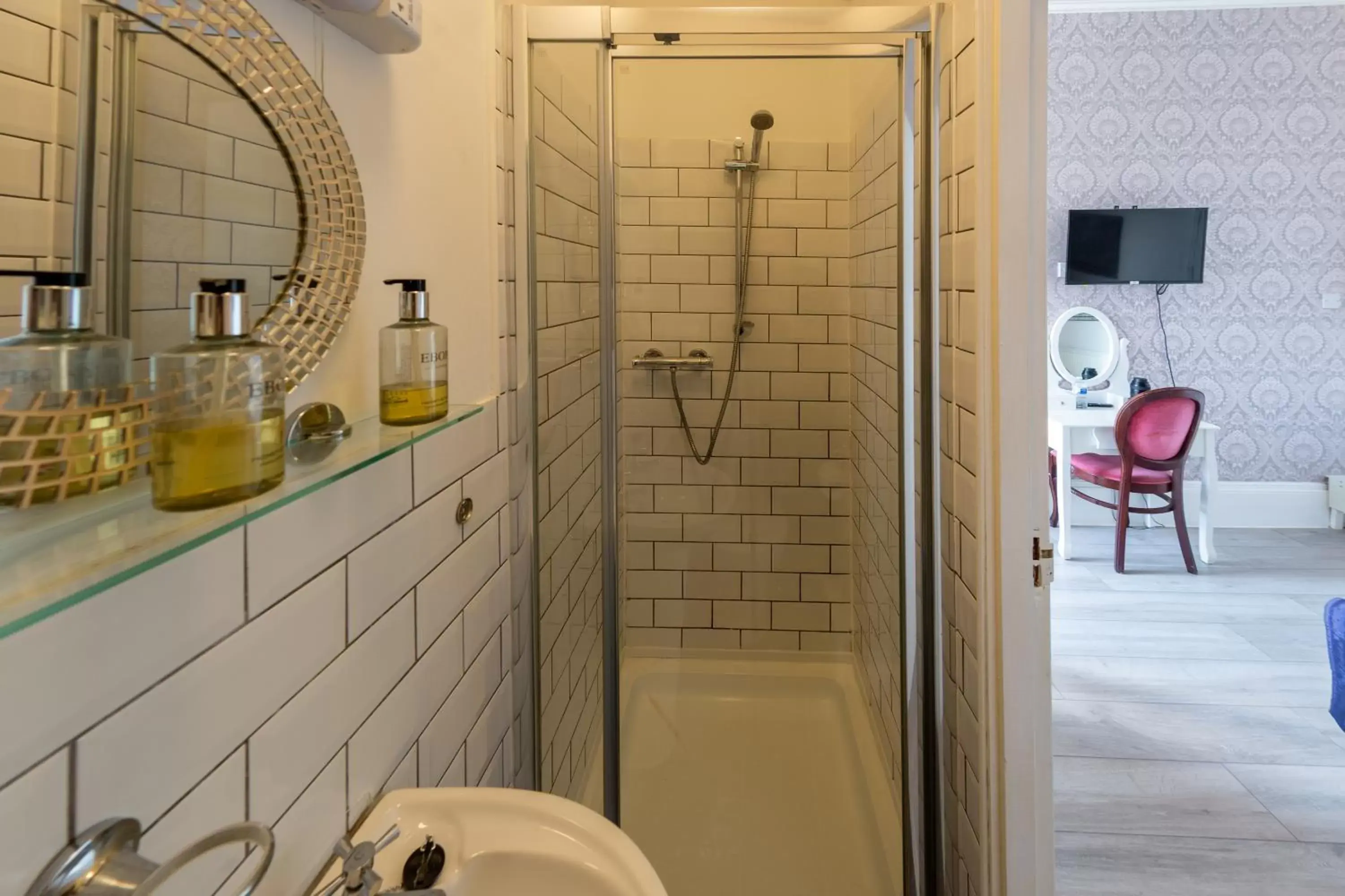 Bathroom in Highlands Hotel