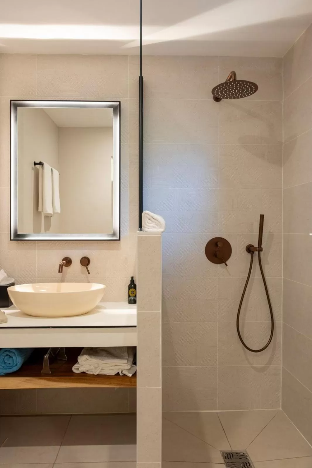 Bathroom in La Suite Villa