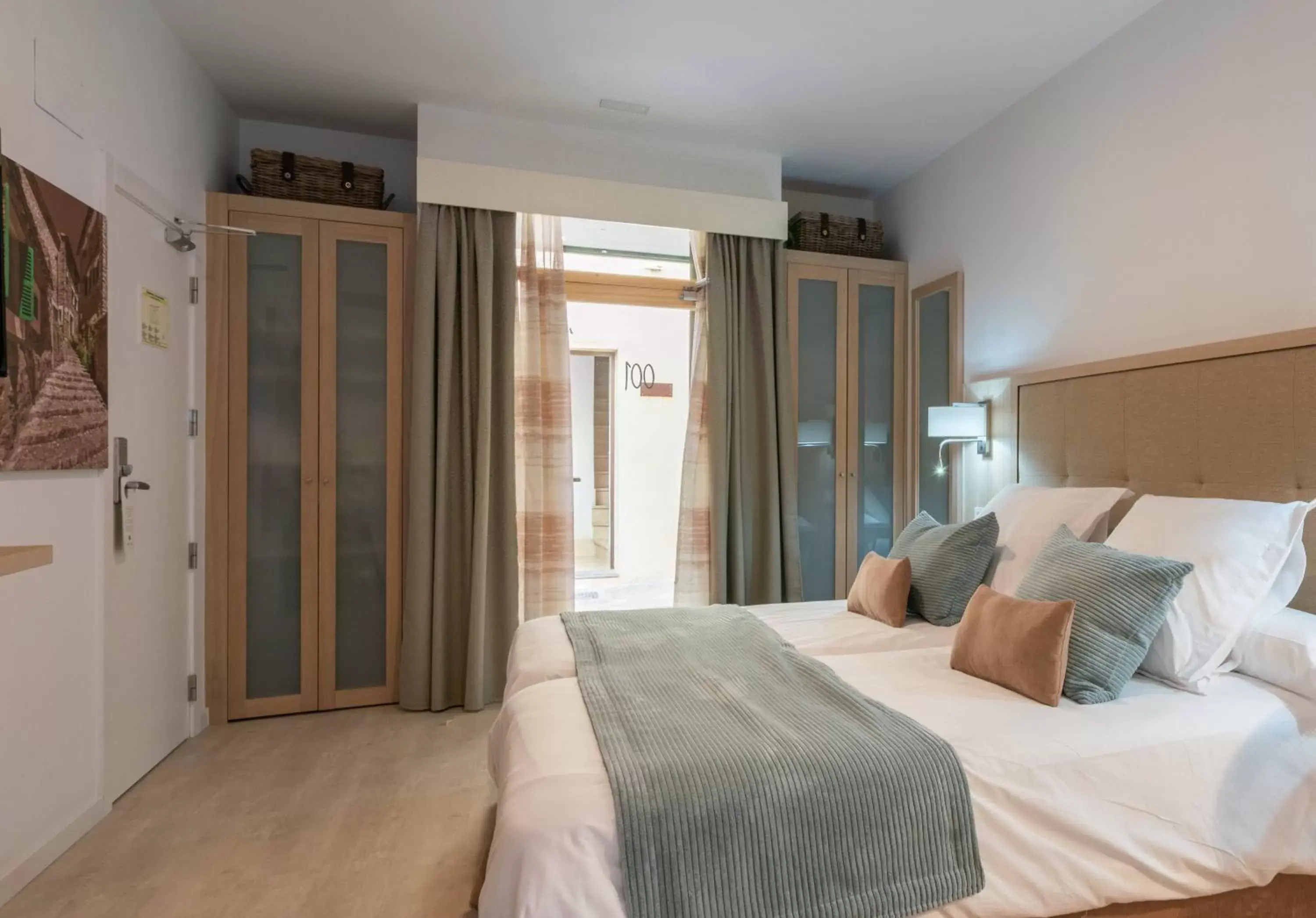 Facility for disabled guests, Bed in Soller Plaza