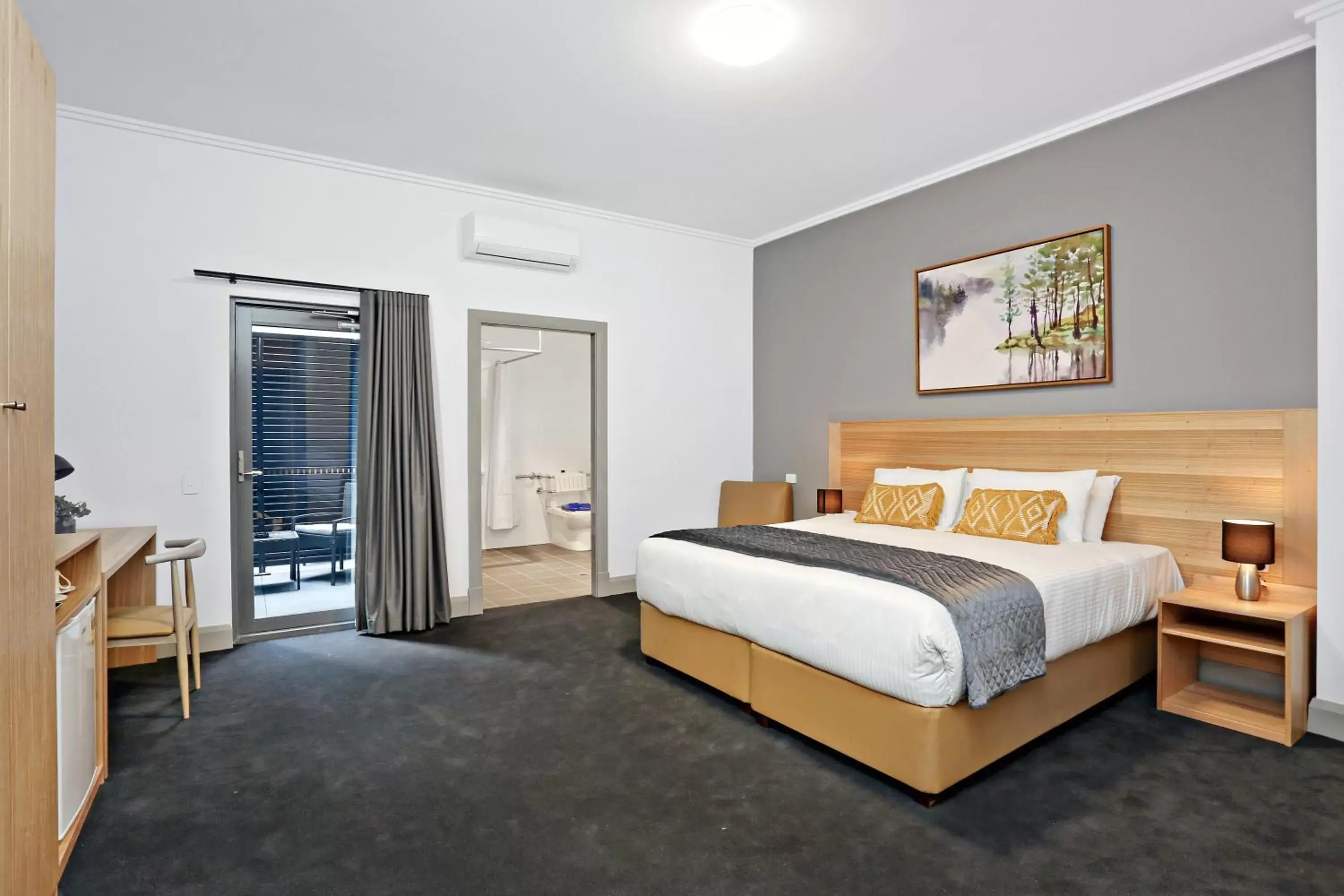 Bed in Meridian Hotel Hurstville