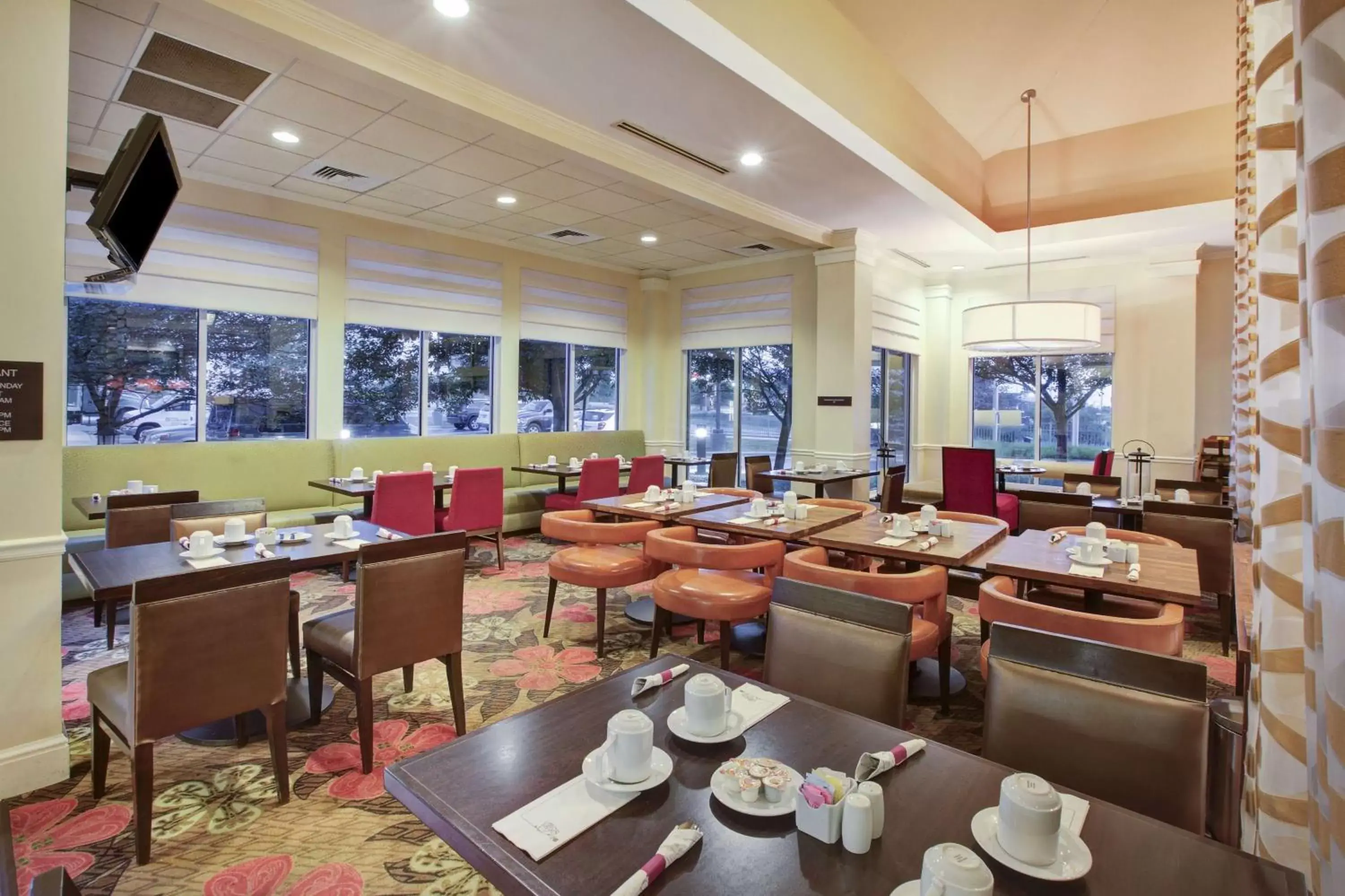 Breakfast, Restaurant/Places to Eat in Hilton Garden Inn Chesterton