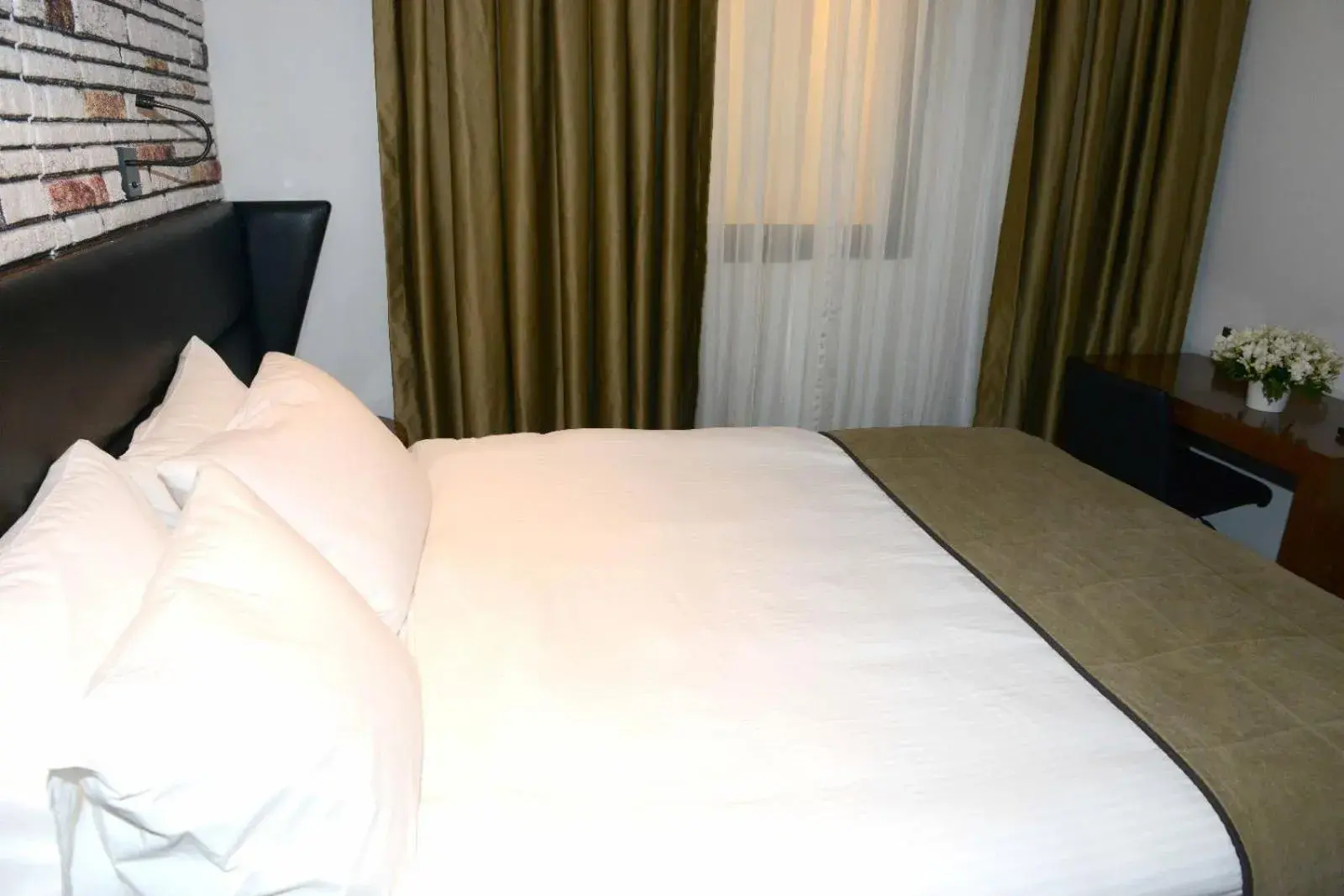 Photo of the whole room, Bed in Style Hotel Sisli