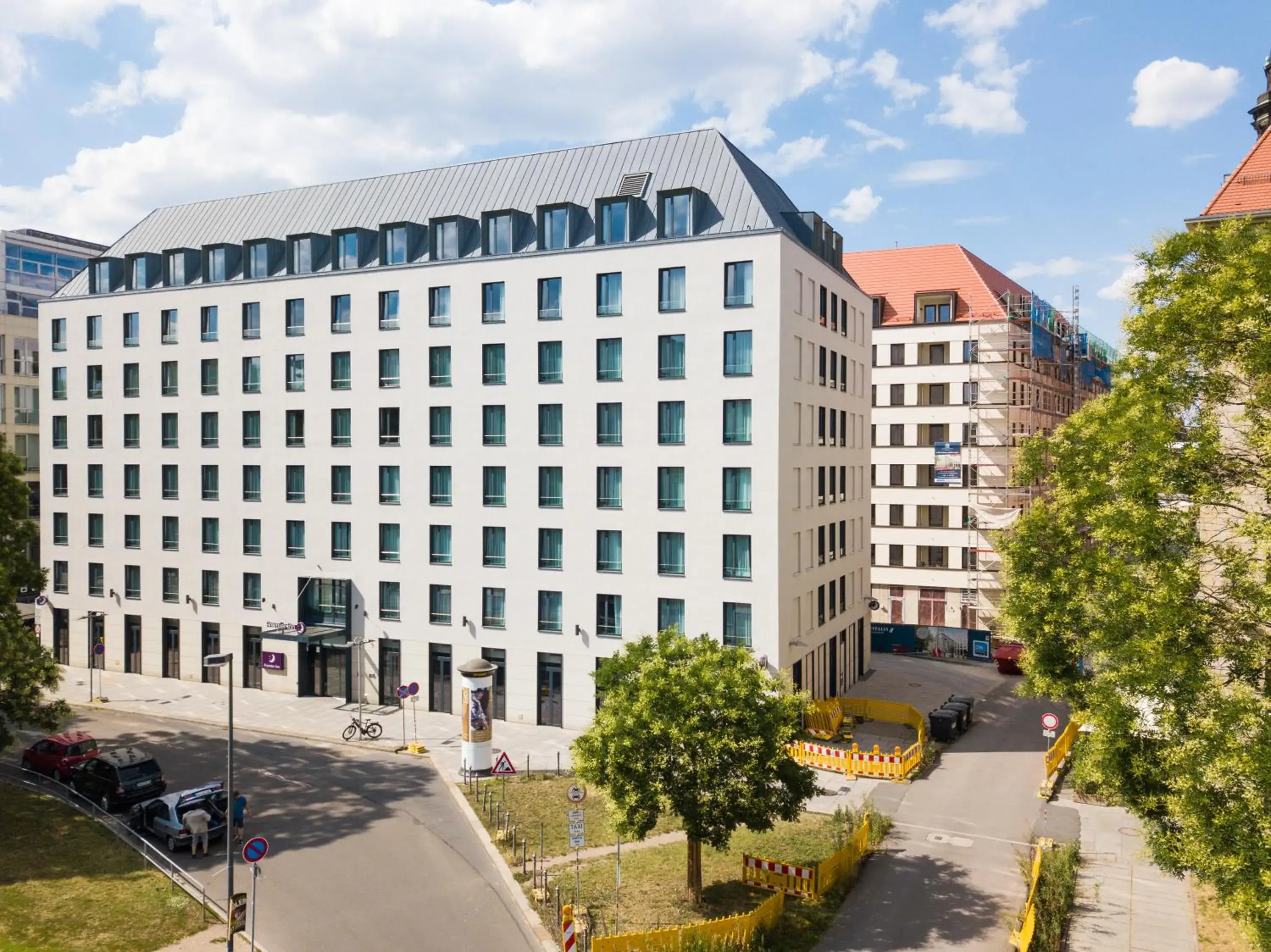 Property Building in Holiday Inn Express Dresden City Centre