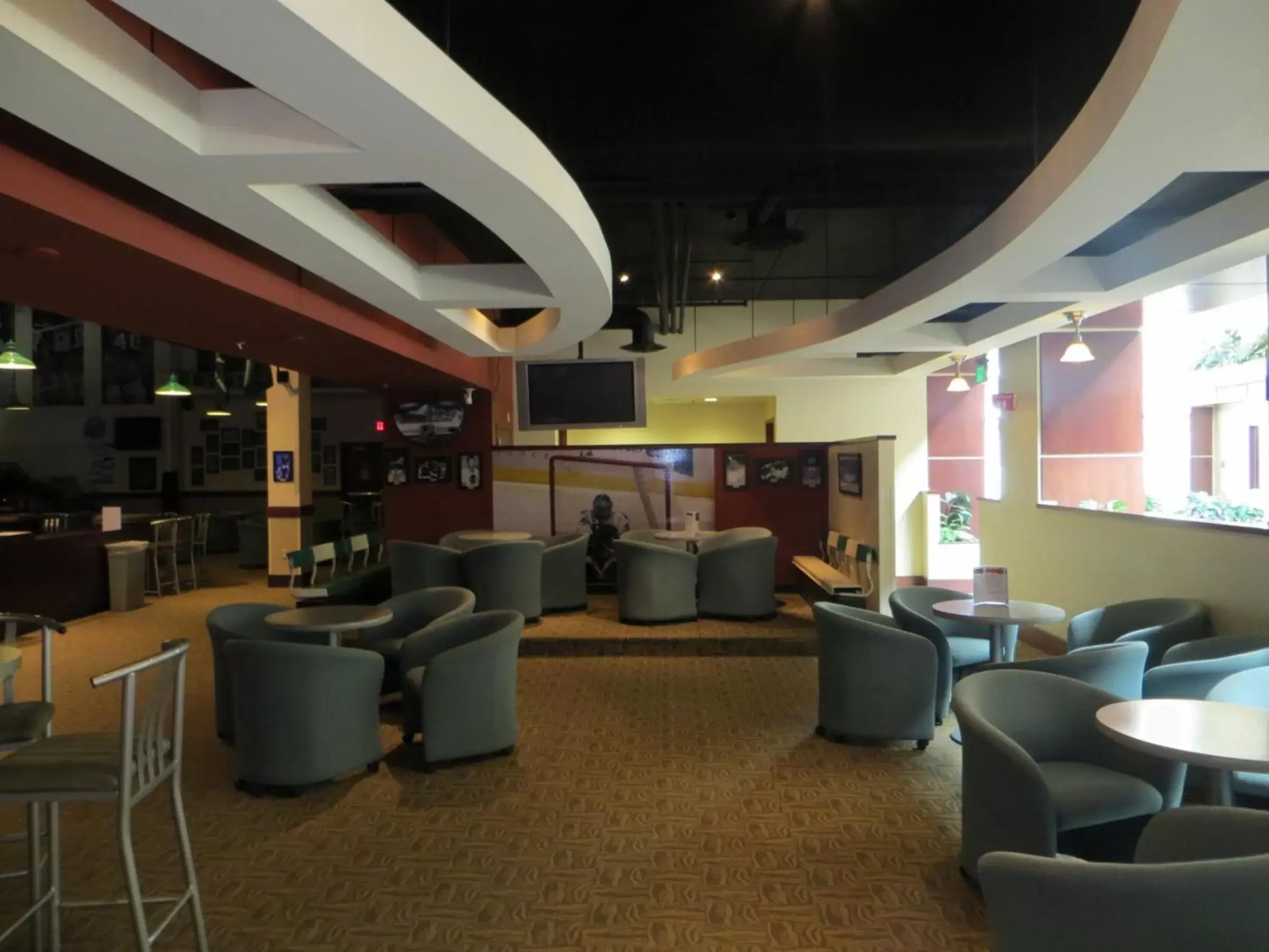 Lobby or reception, Lounge/Bar in Canad Inns Destination Center Grand Forks
