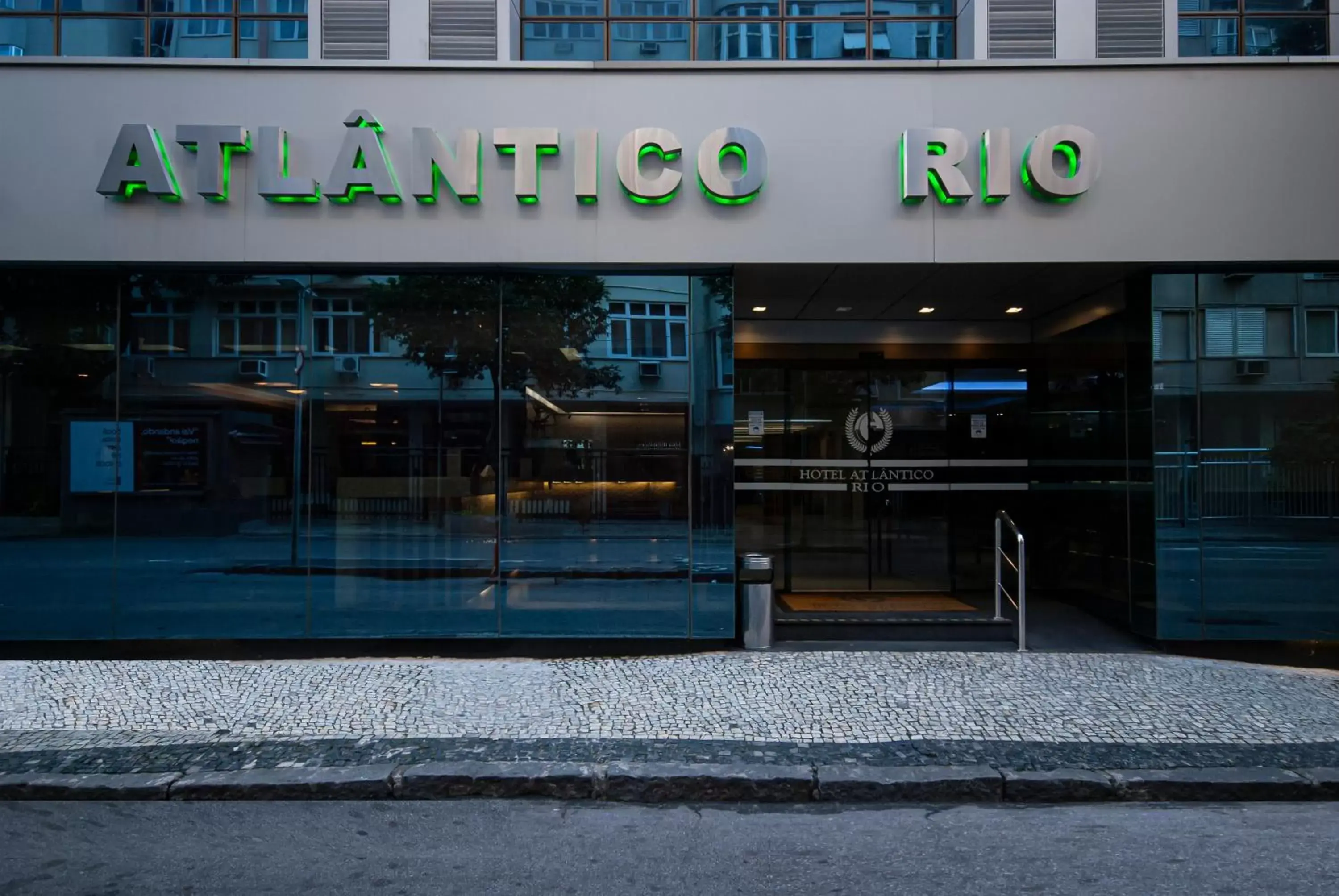 Facade/entrance in Hotel Atlântico Rio Facade/entrance in Hotel Atlântico Rio