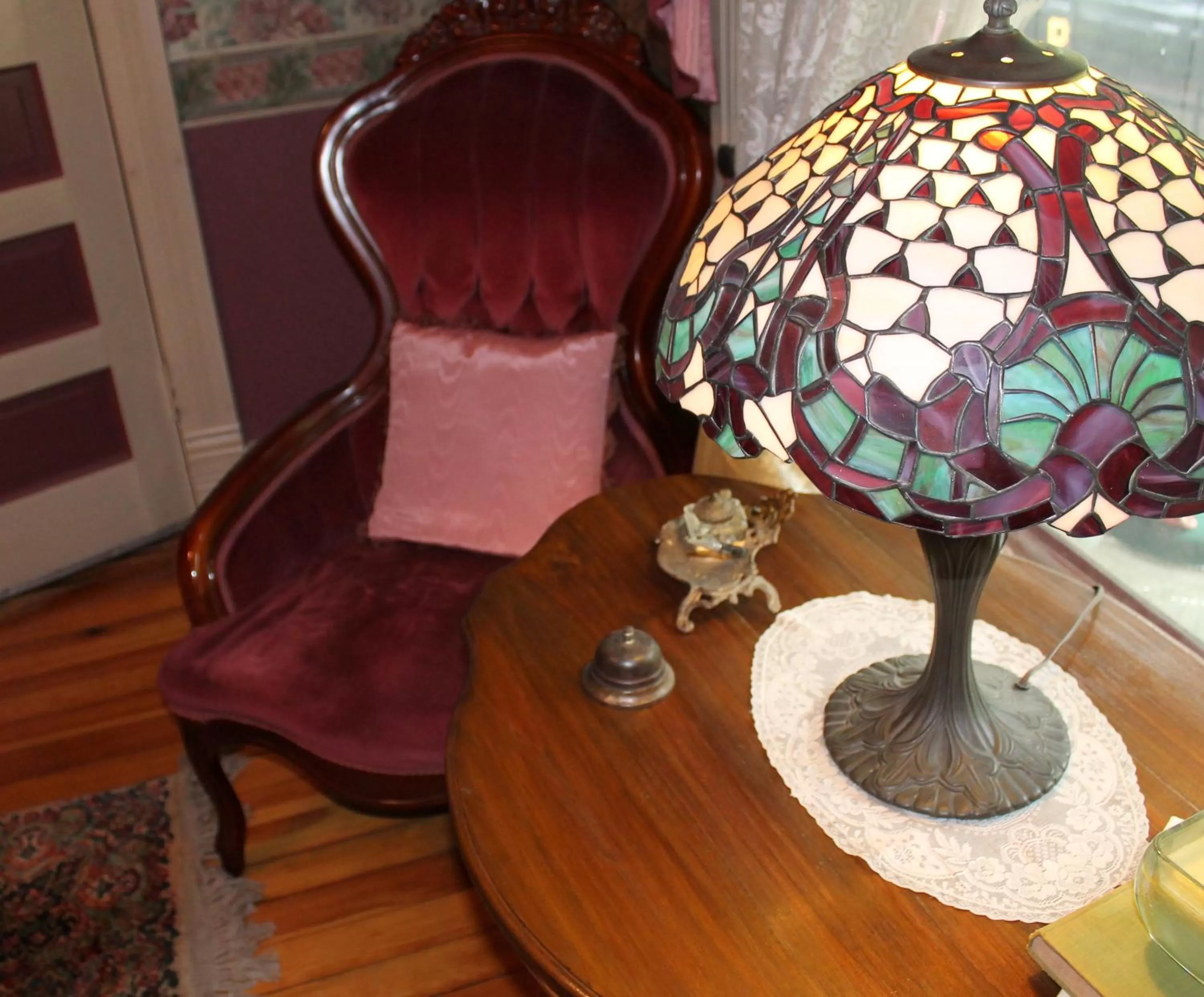 Seating Area in Hidden Springs Bed and Breakfast
