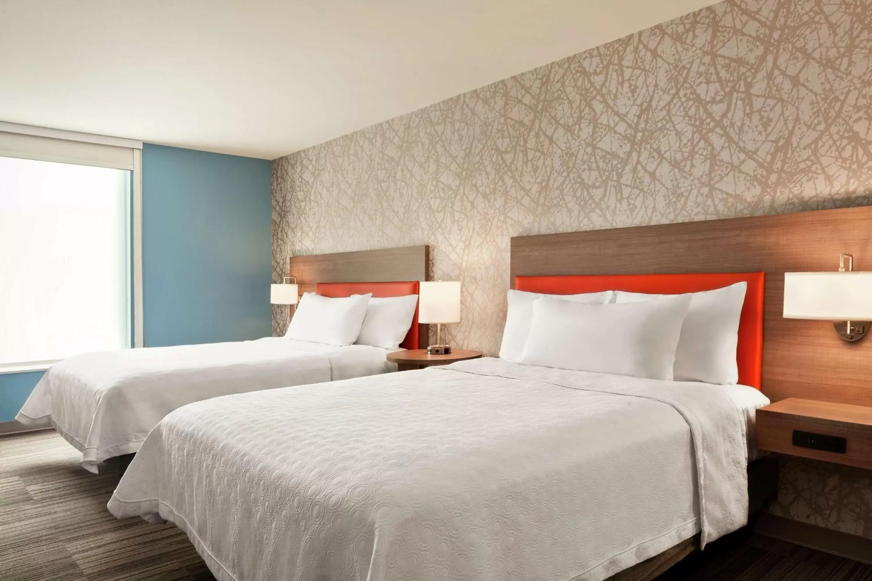 Bed in Home2 Suites By Hilton Silver Spring