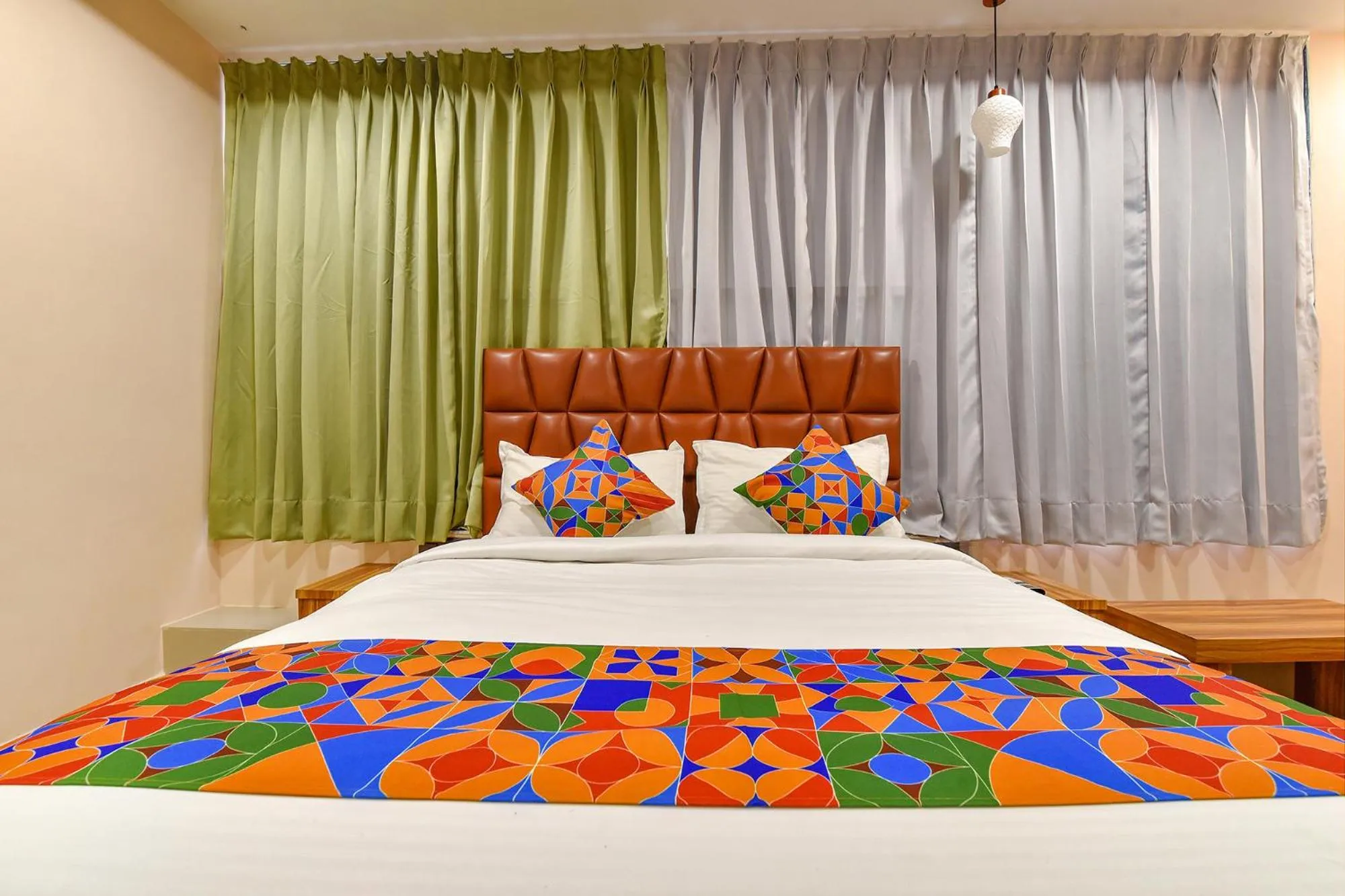 Bed in FabHotel The Palace