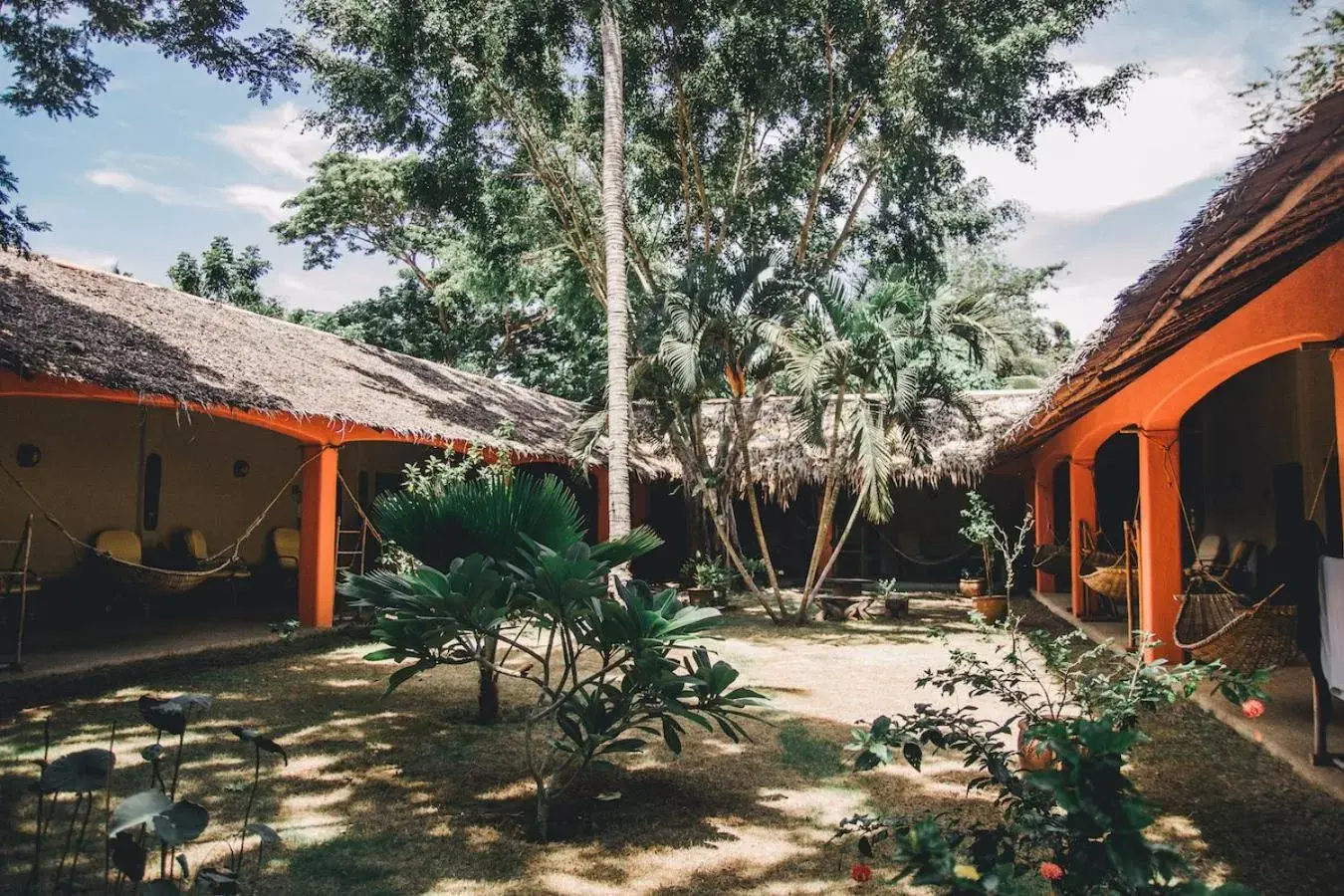 Patio, Property Building in Hibiscus Garden Inn