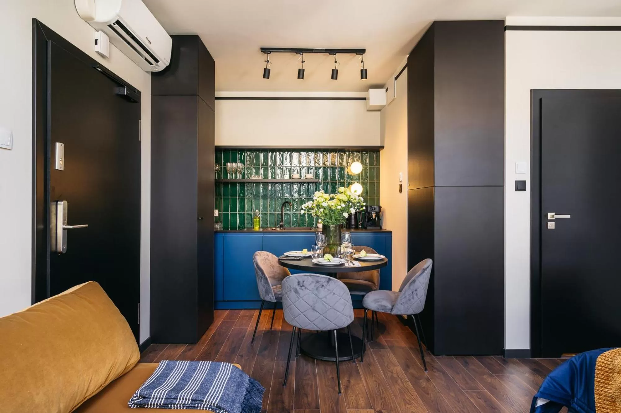 Kitchen or kitchenette, Dining Area in Estery12 by Loft Affair
