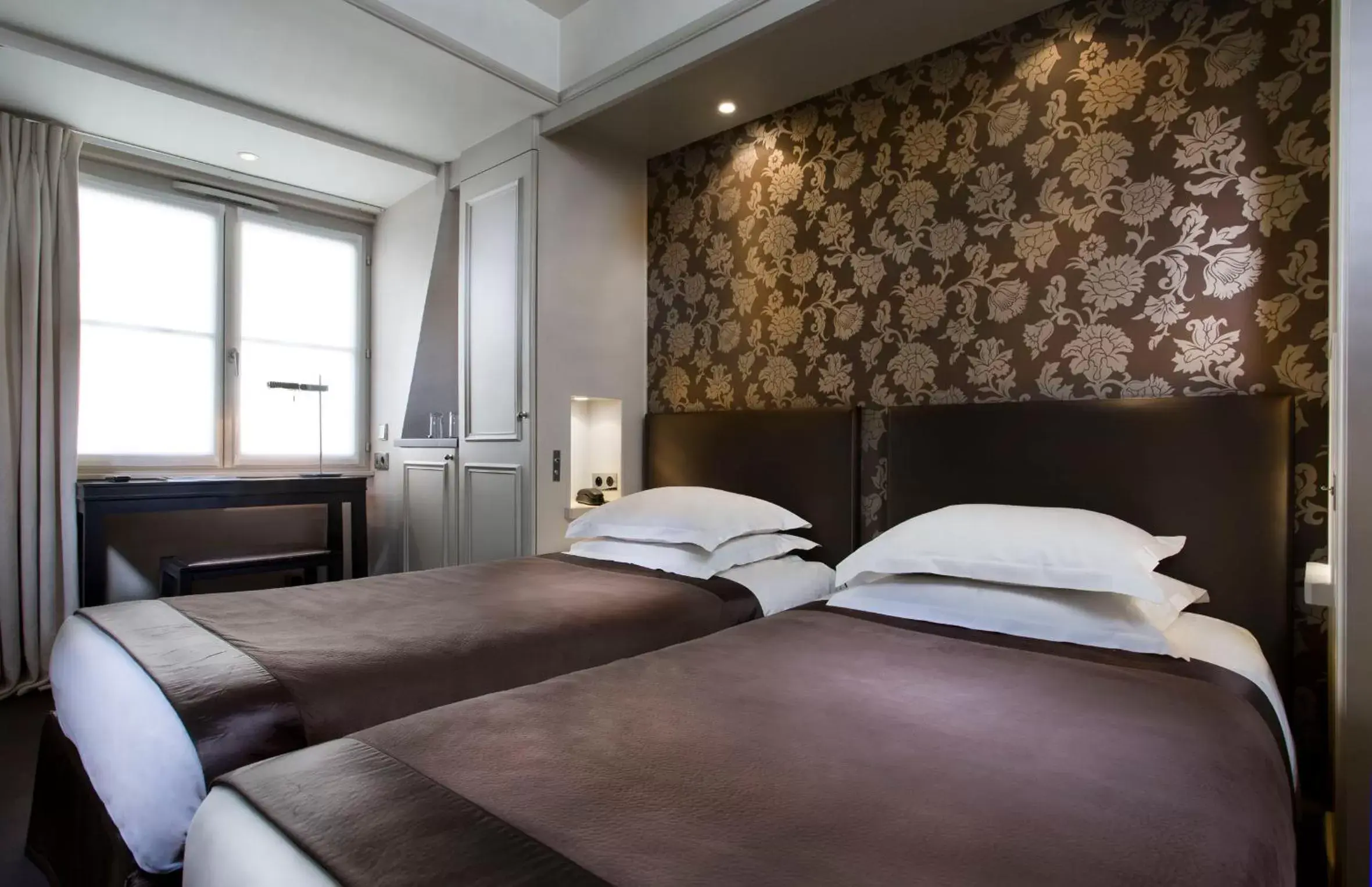 Bed in Hôtel Duo